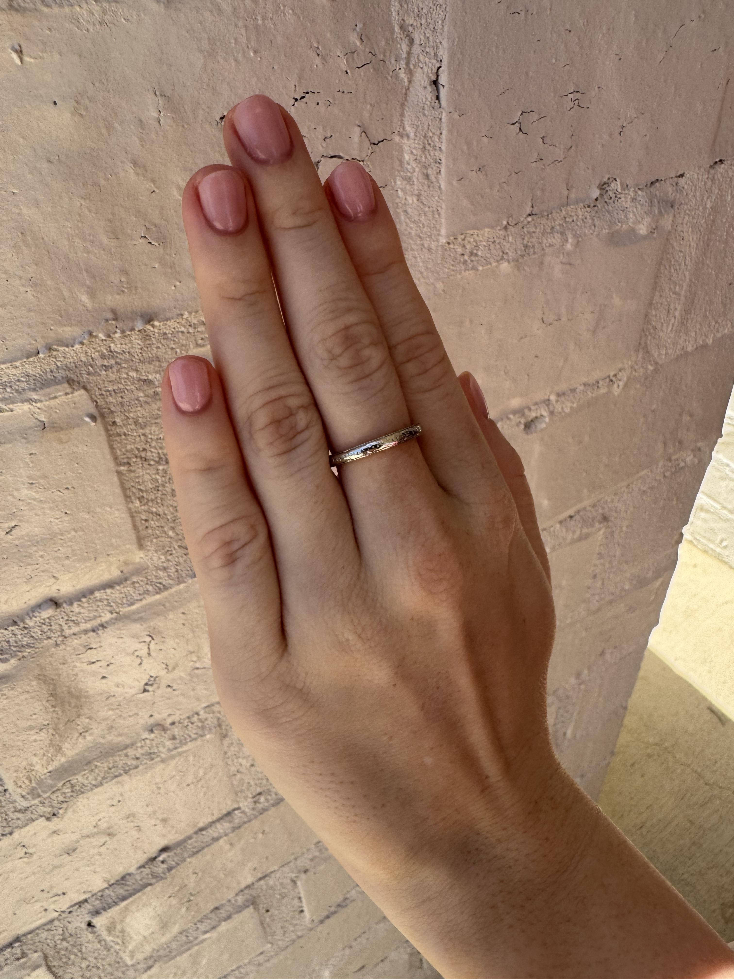 Art Deco Vintage Engraved Wedding Band Platinum & 18K Yellow Gold Size 6 For Sale