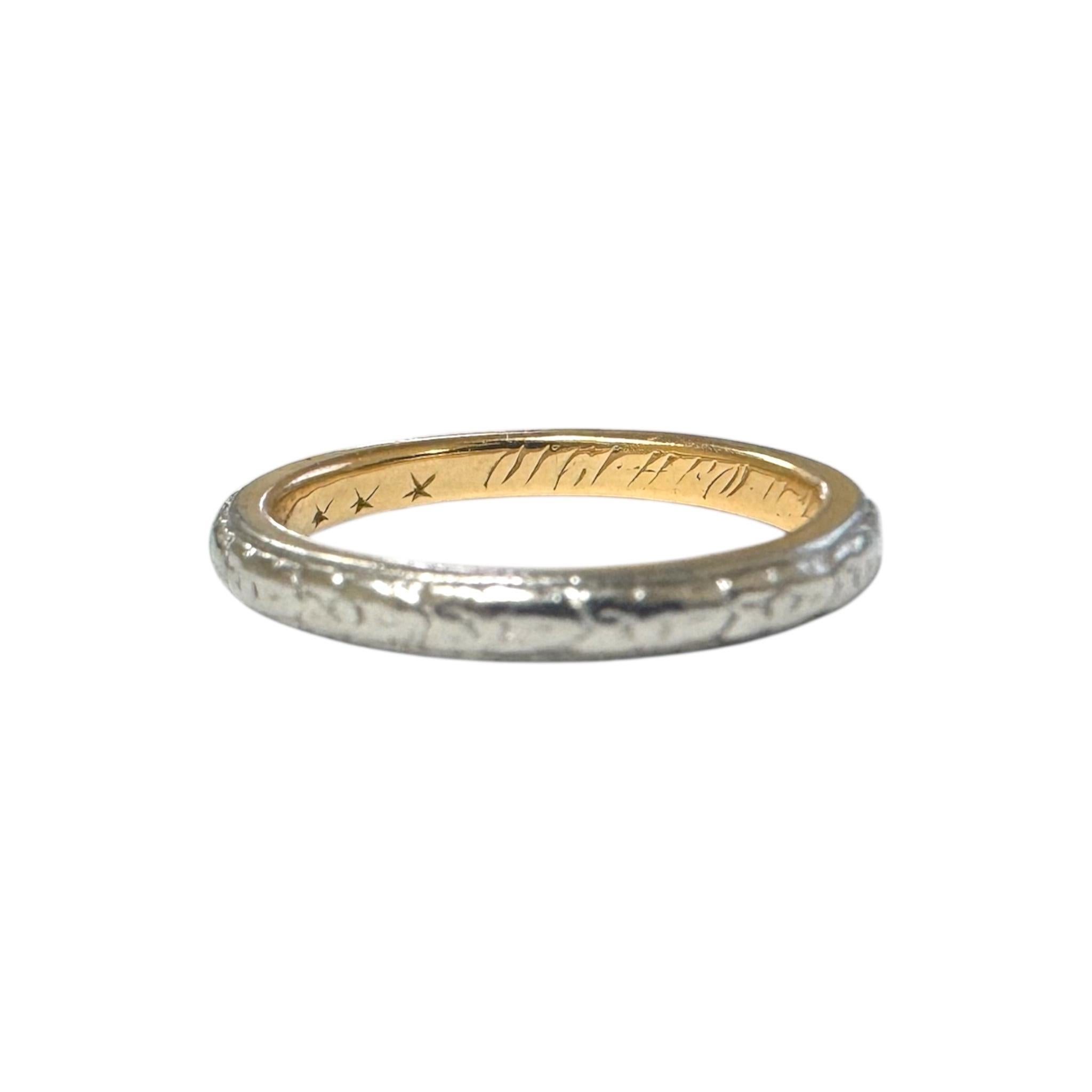 Vintage Engraved Wedding Band Platinum & 18K Yellow Gold Size 6 For Sale 1
