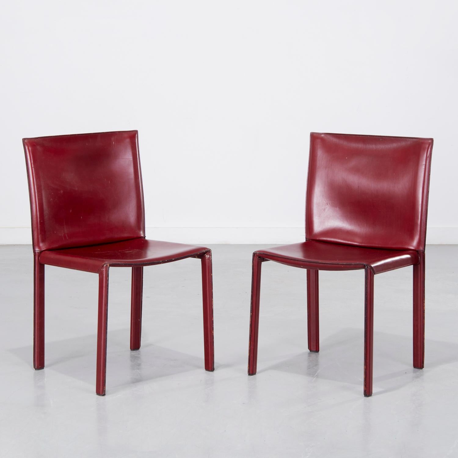 Enrico Pellizzoni - Vintage  Paire de chaises d'appoint 'Pasqualina' en cuir en vente 1