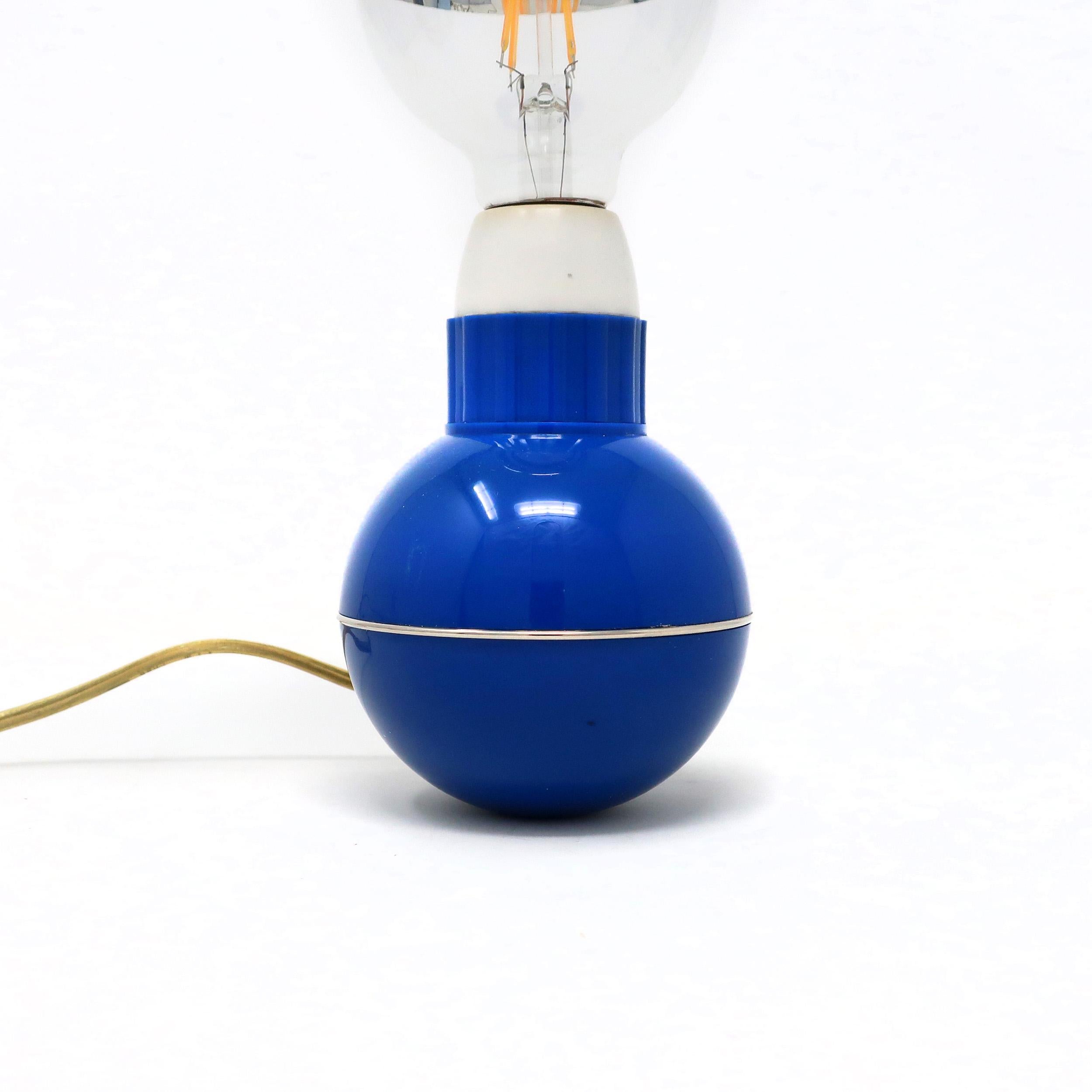 Vintage Enzo Mari Blue Dumbbell Lamp In Good Condition In Brooklyn, NY