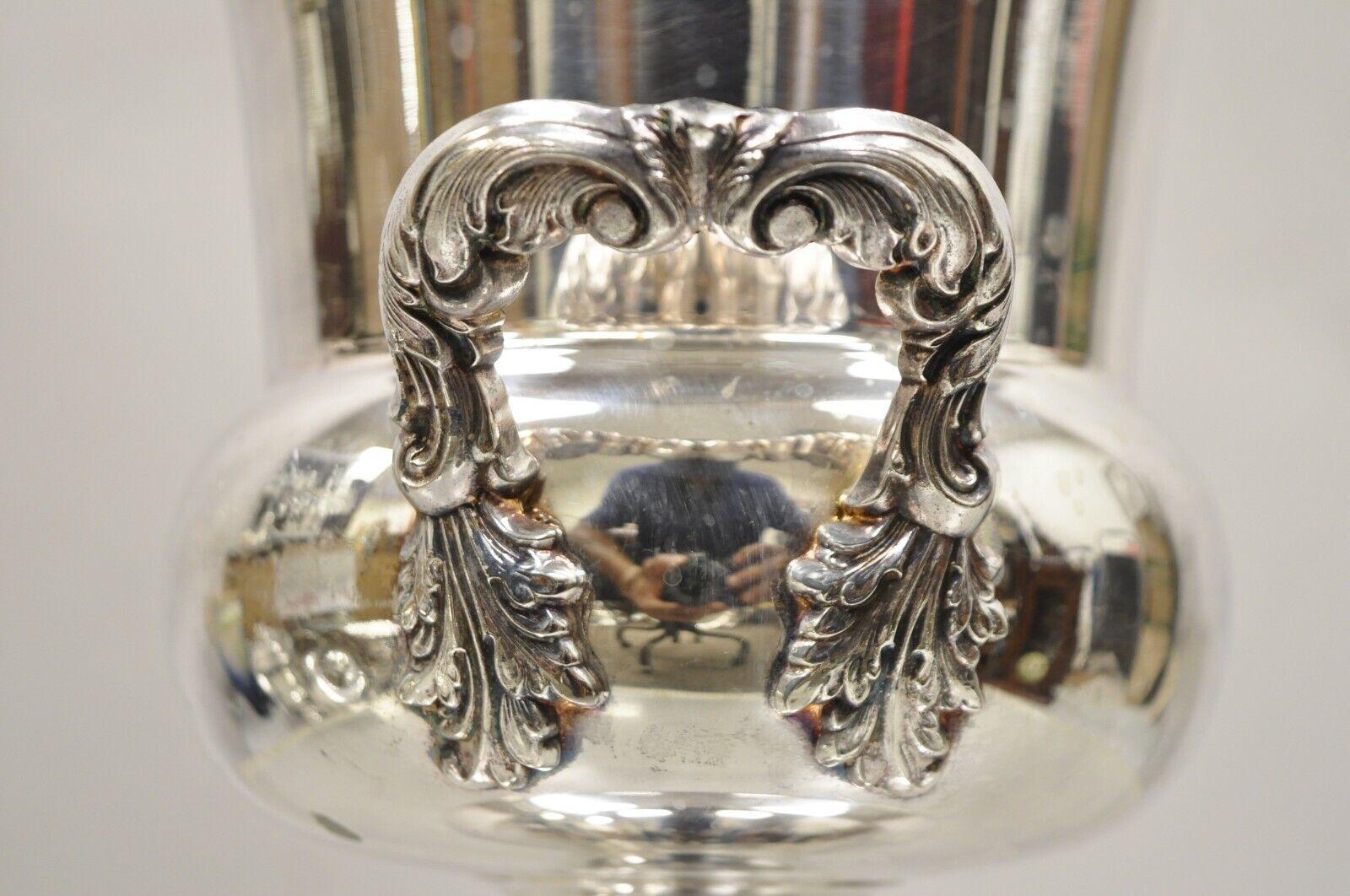 Cubitera Vintage EPCA Silverplate by Poole 423 Trophy Cup Champagne Chiller Victoriano en venta