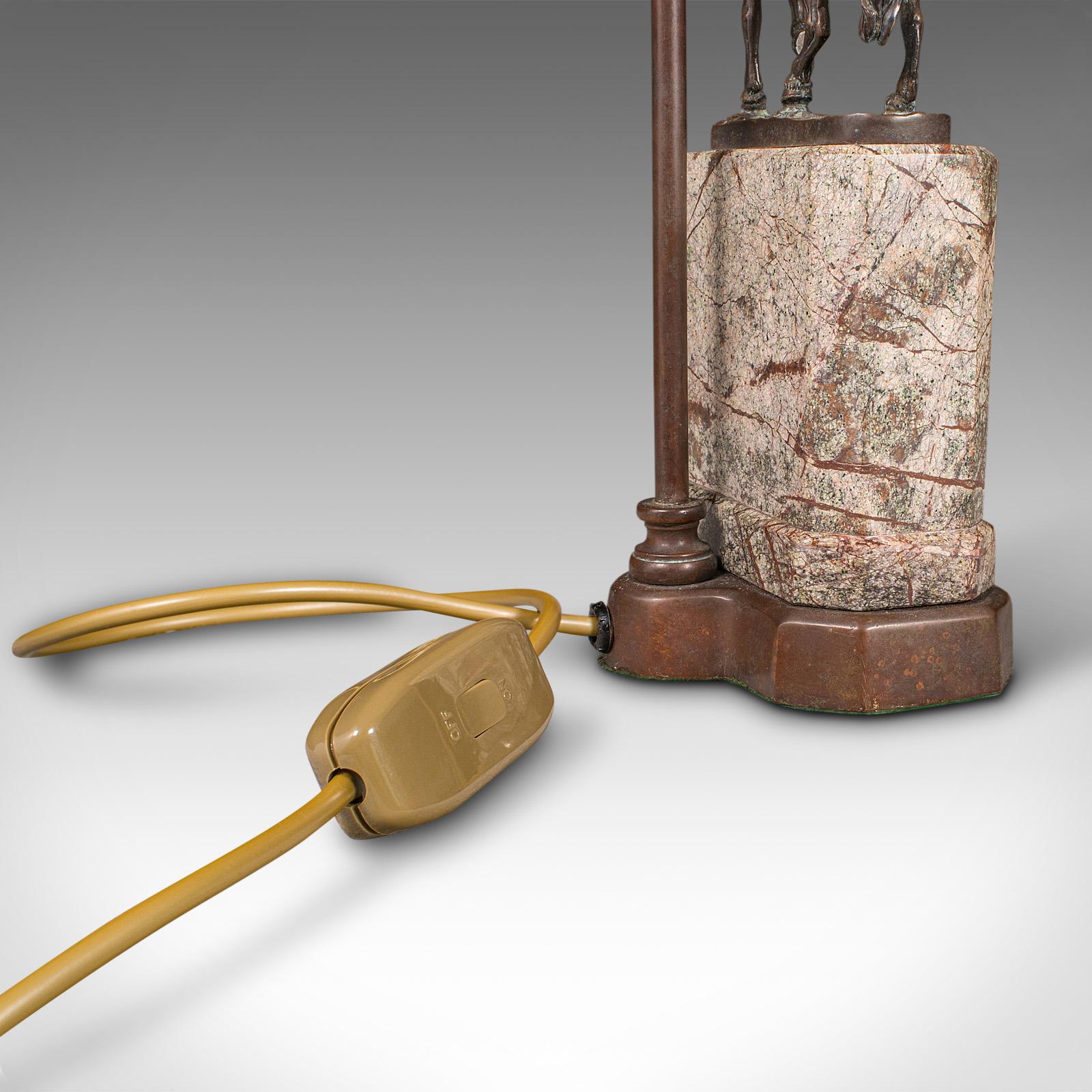Lampada da tavolo equina d'epoca, inglese, luce decorativa da tavolo in bronzo, interesse per i cavalli in vendita 4