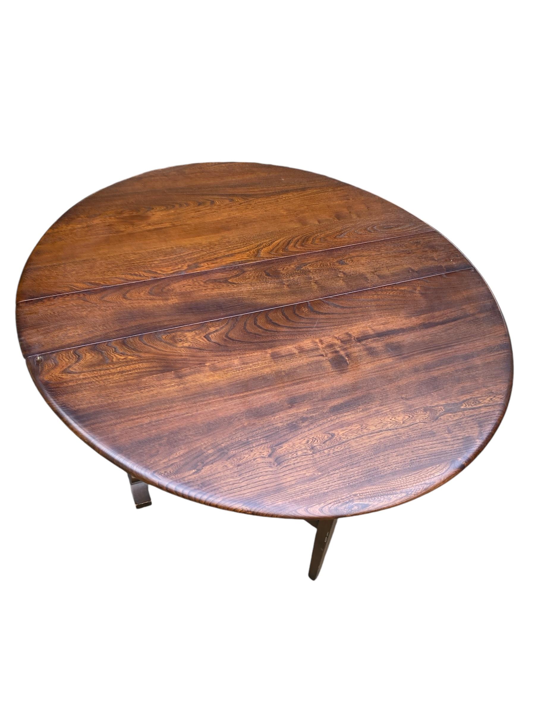 20ième siècle Vintage Ercol Folding Gate leg drop leaf Dining table en vente