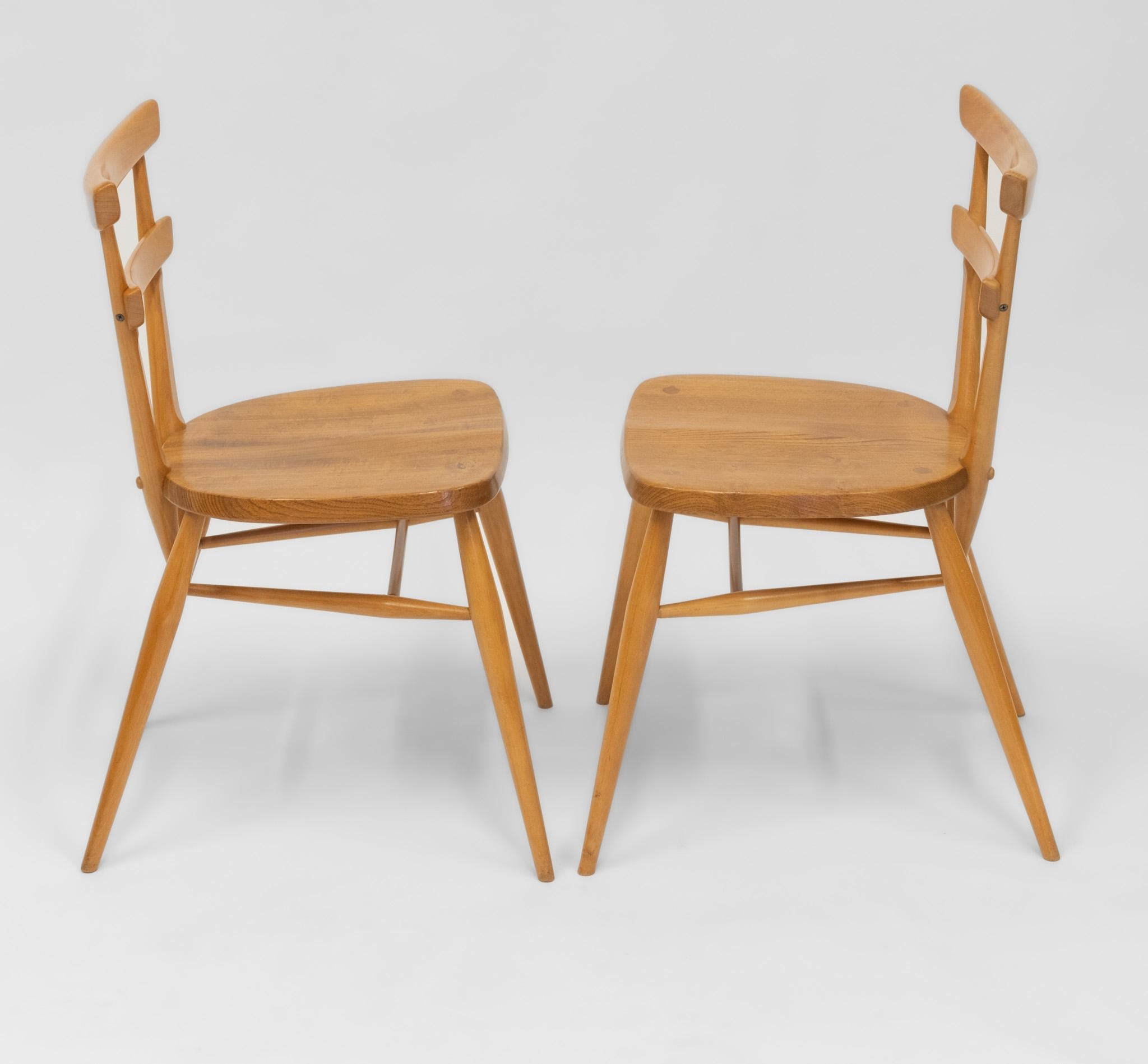 Vintage Ercol Green Spot Stacking Set Of Two Dining Chairs 1950s In Good Condition For Sale In Norwich, GB
