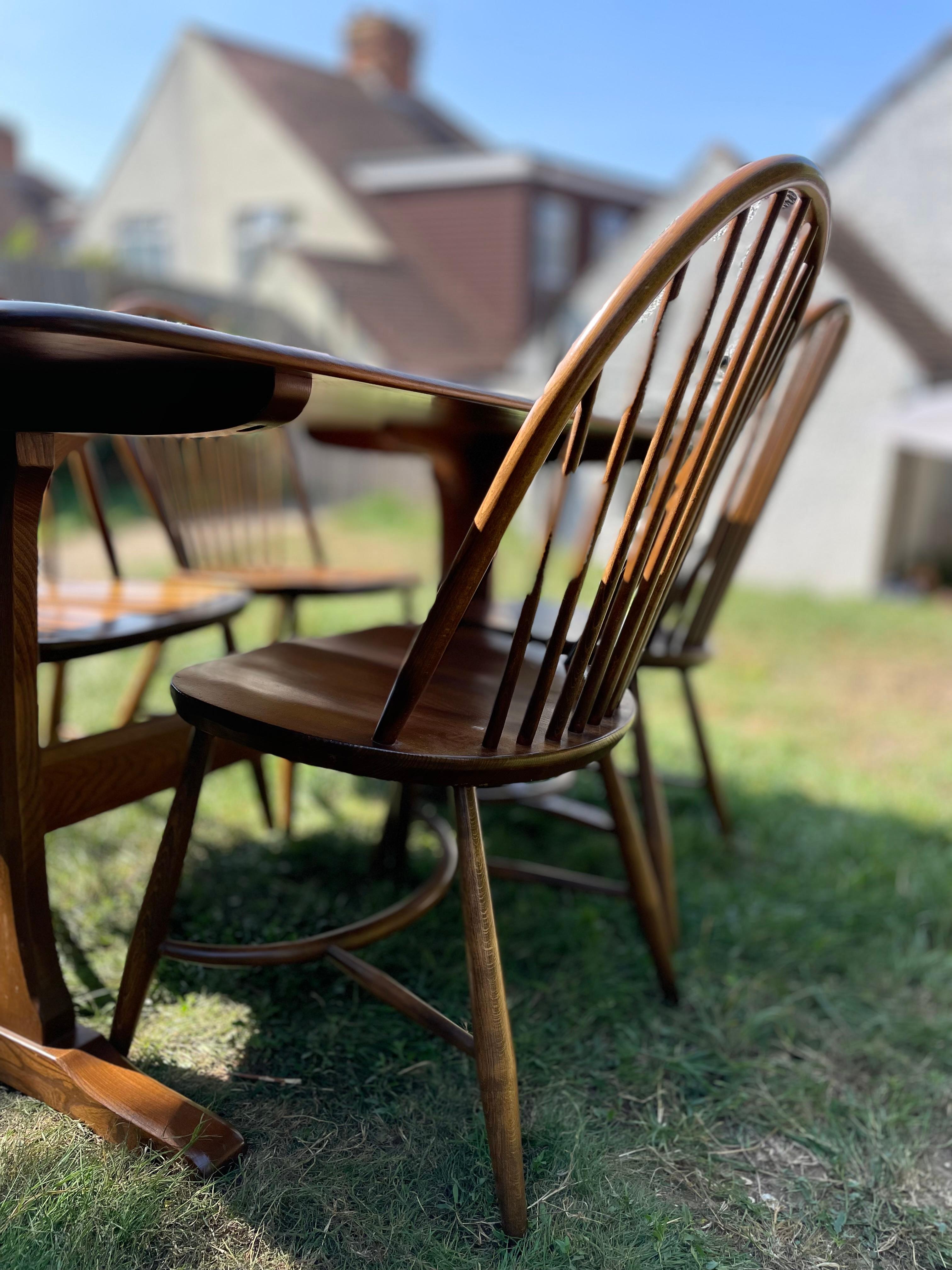 Vintage Ercol Latimer Steam Bent Chairs Modello 909 (C.1970) Set di Quattro Rare in vendita 5