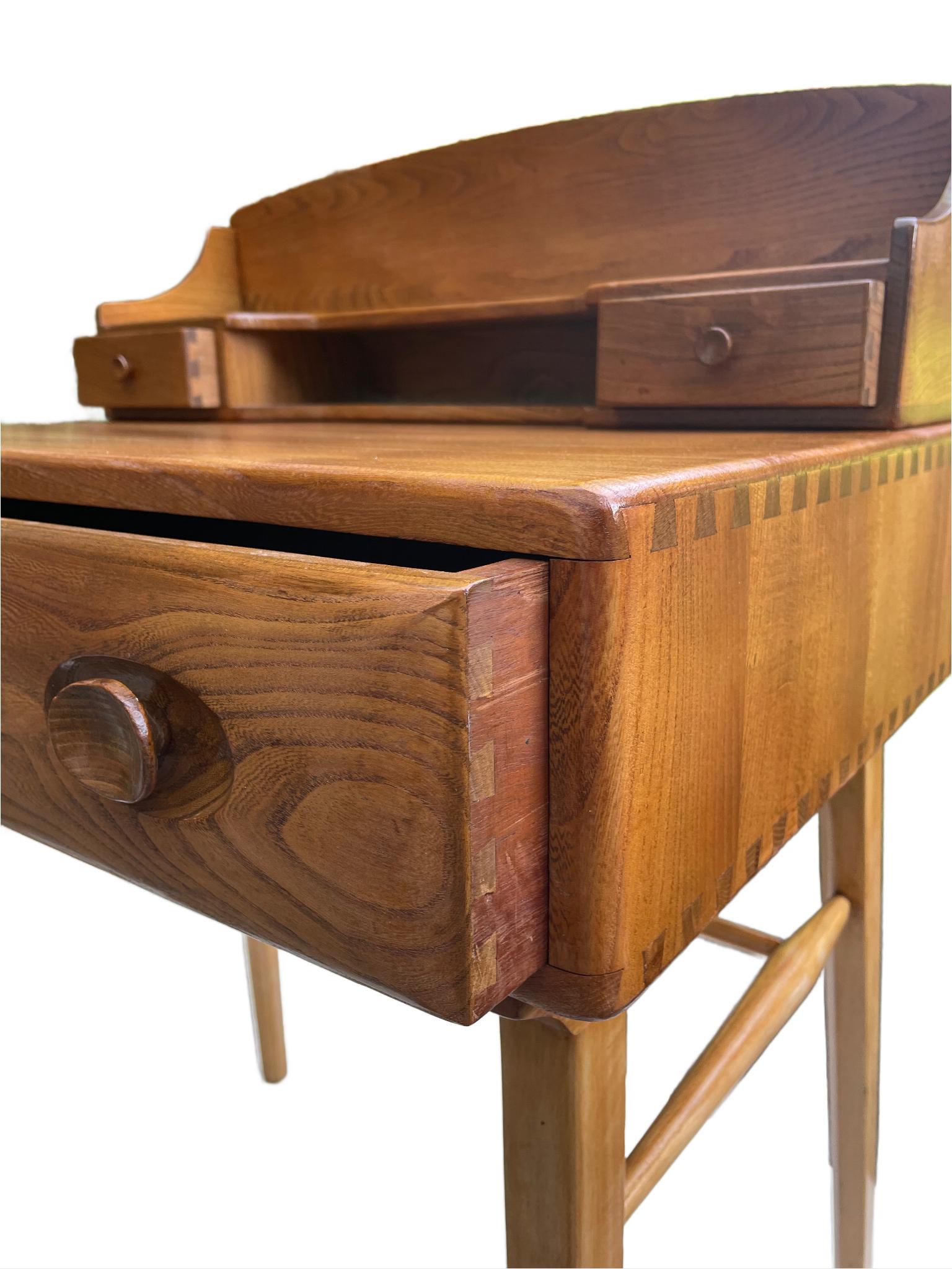 Vintage Ercol Model 439 Writing Desk in Elm and Beech For Sale 4