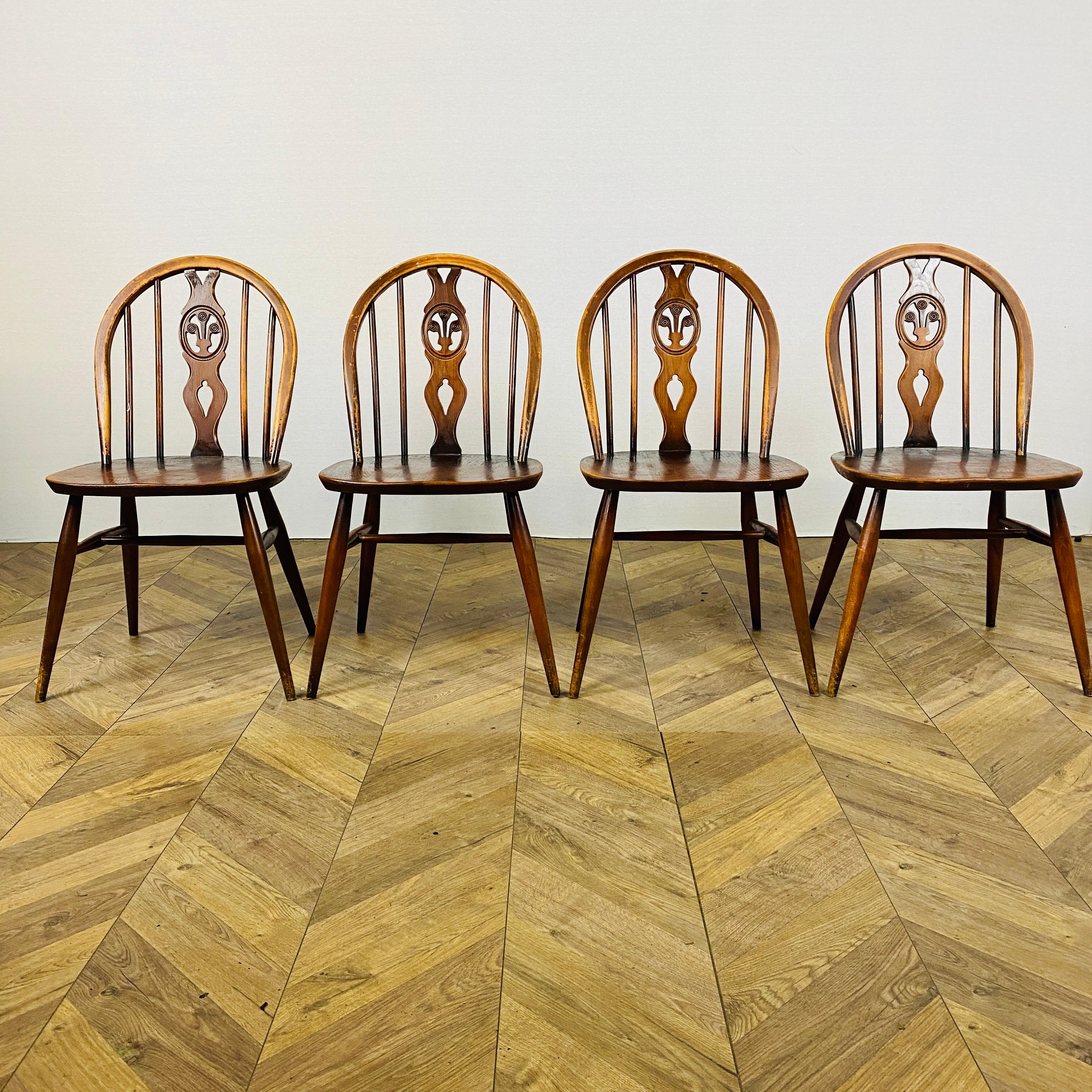 Vintage Ercol Windsor Fleur De Lys Chairs, 1960s, Set of 8 In Fair Condition In Ely, GB