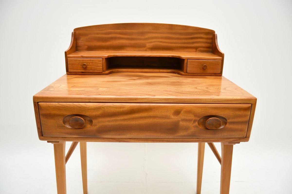 Vintage Ercol Schreibtisch aus massivem Ulmenholz im Angebot 4