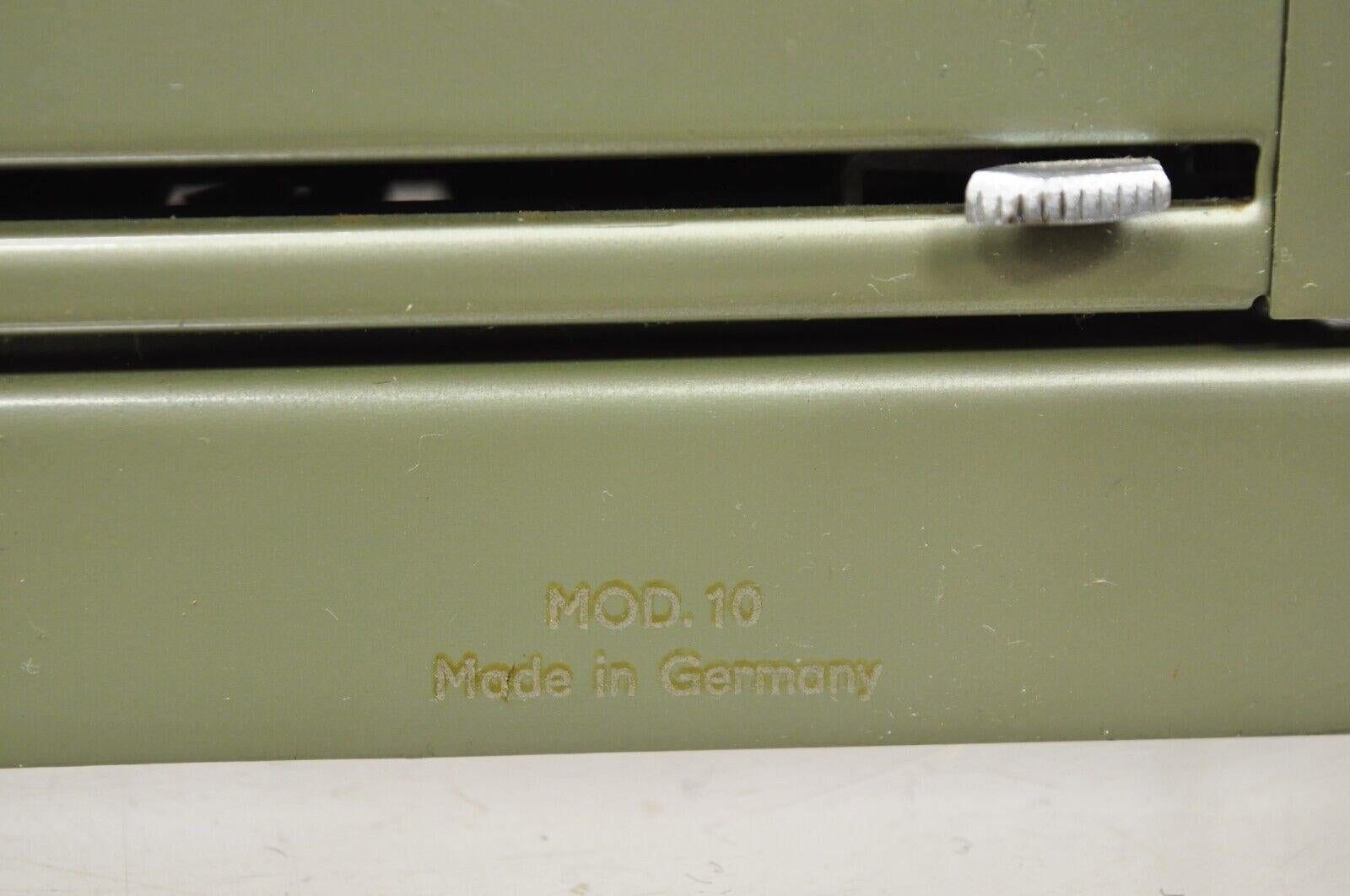 Vintage Erika Model 10 Germany Pearl Green Manual Portable Typewriter in Case For Sale 2