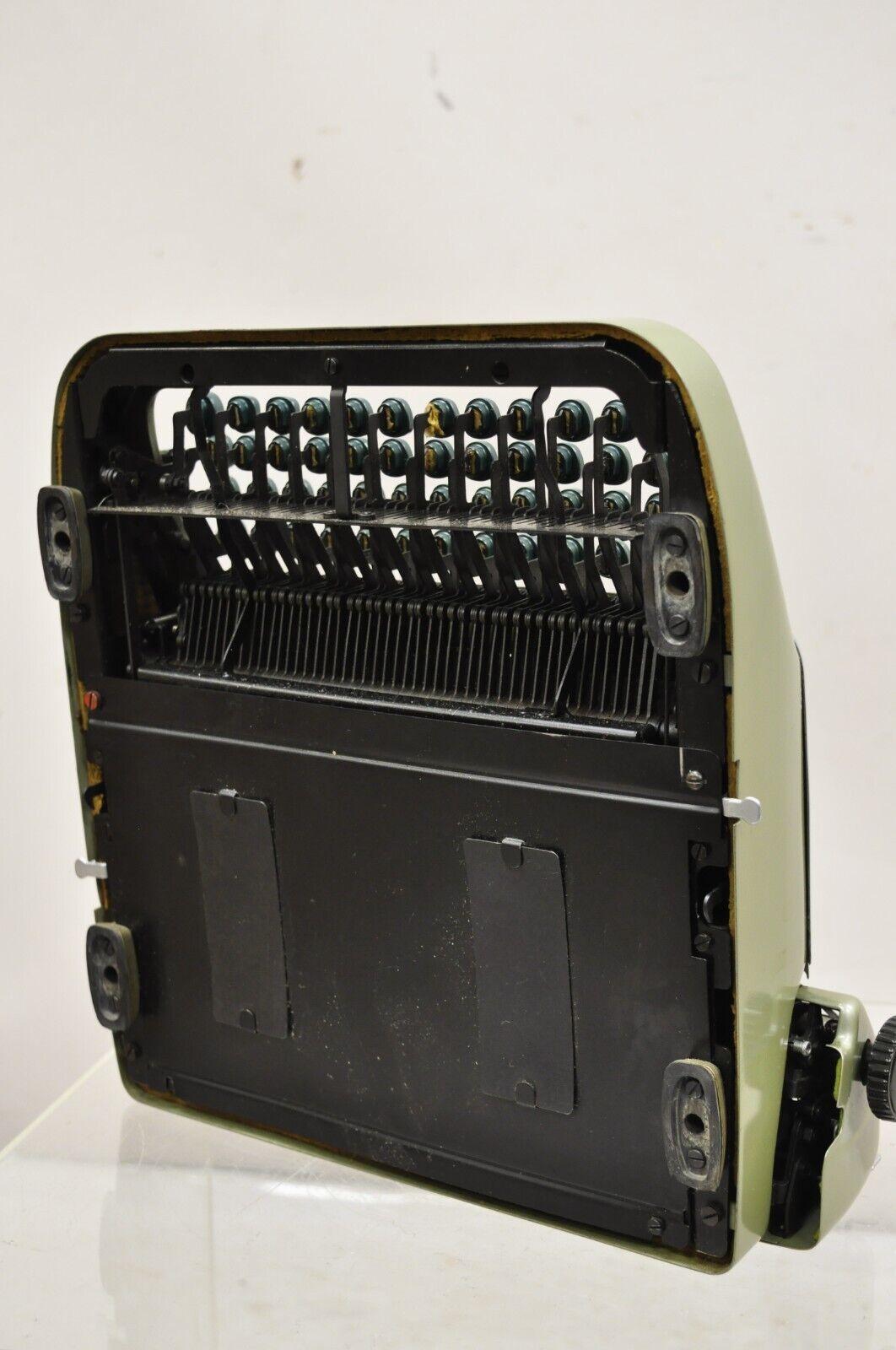 20th Century Vintage Erika Model 10 Germany Pearl Green Manual Portable Typewriter in Case