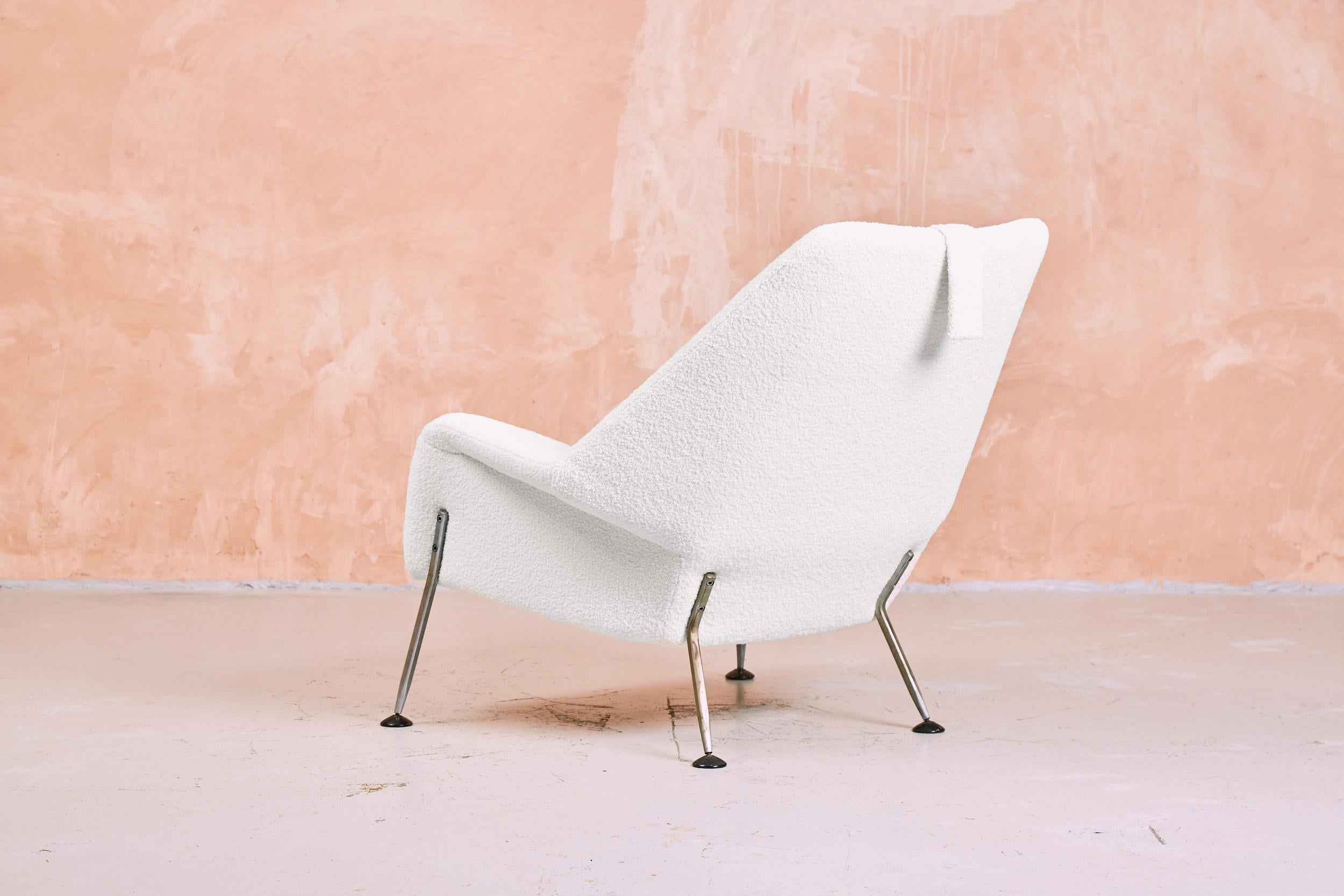 Mid-Century Modern Vintage Ernest Race Heron Armchair and Footstool in White Bouclé, Britain, 1950s For Sale