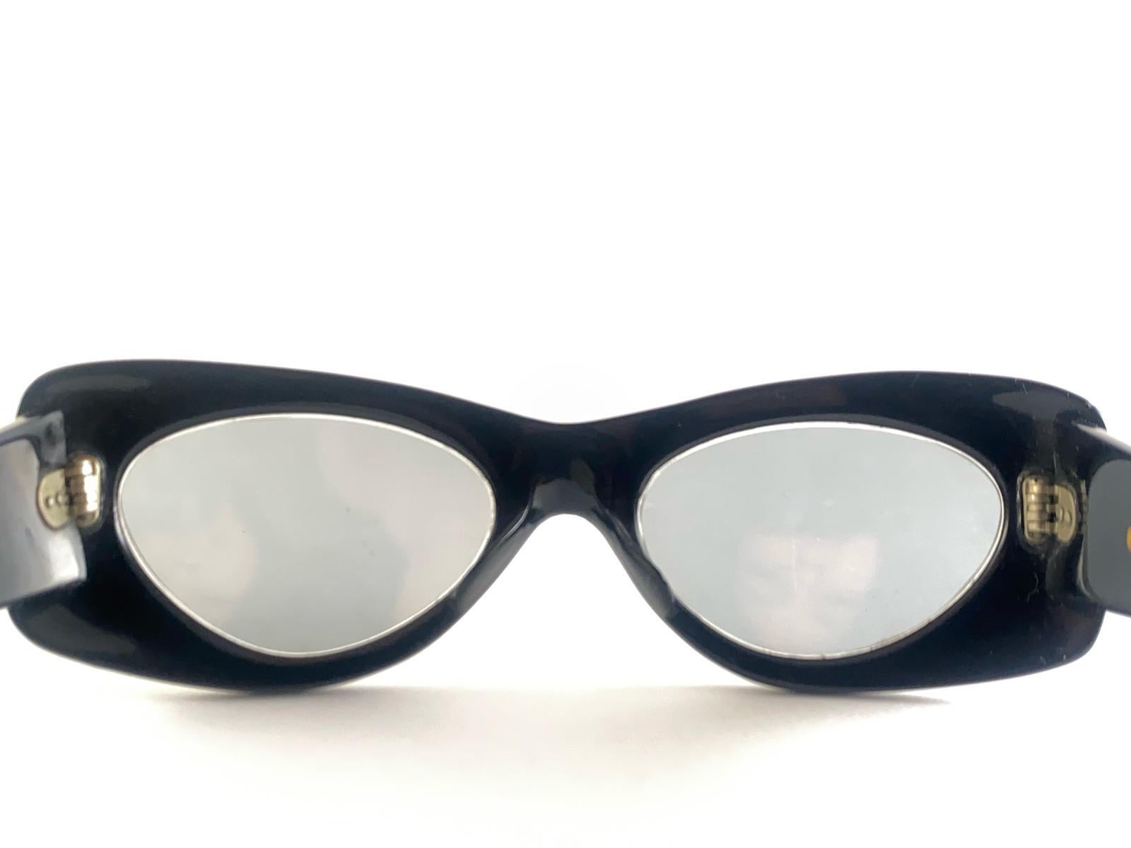 Vintage Errebi Metallic Burgundy 1960's Mid Century Sunglasses Made In France In Excellent Condition For Sale In Baleares, Baleares
