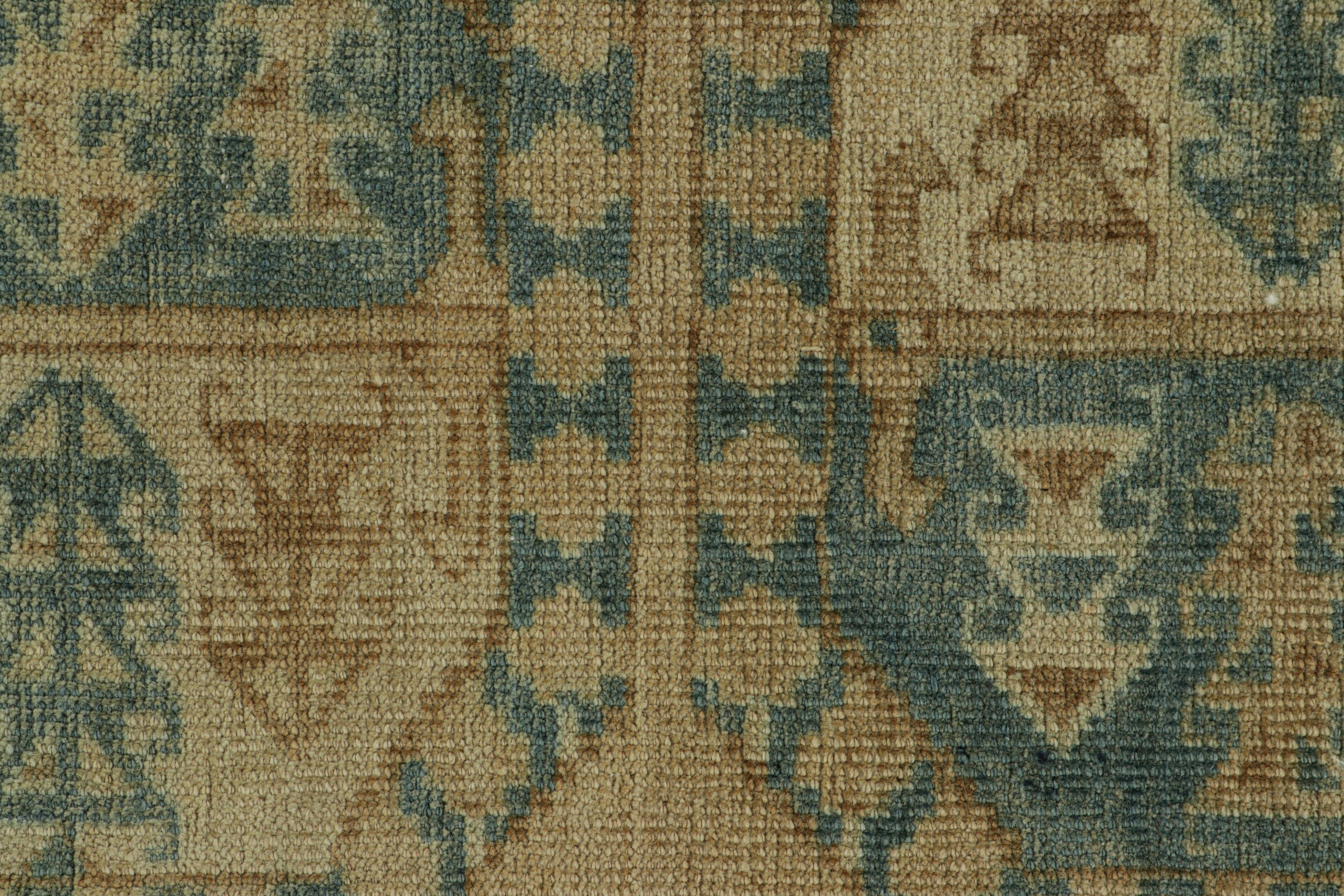 Alfombra vintage Ersari con motivos geométricos beige-marrón y verde azulado, de Rug & Kilim Turco en venta