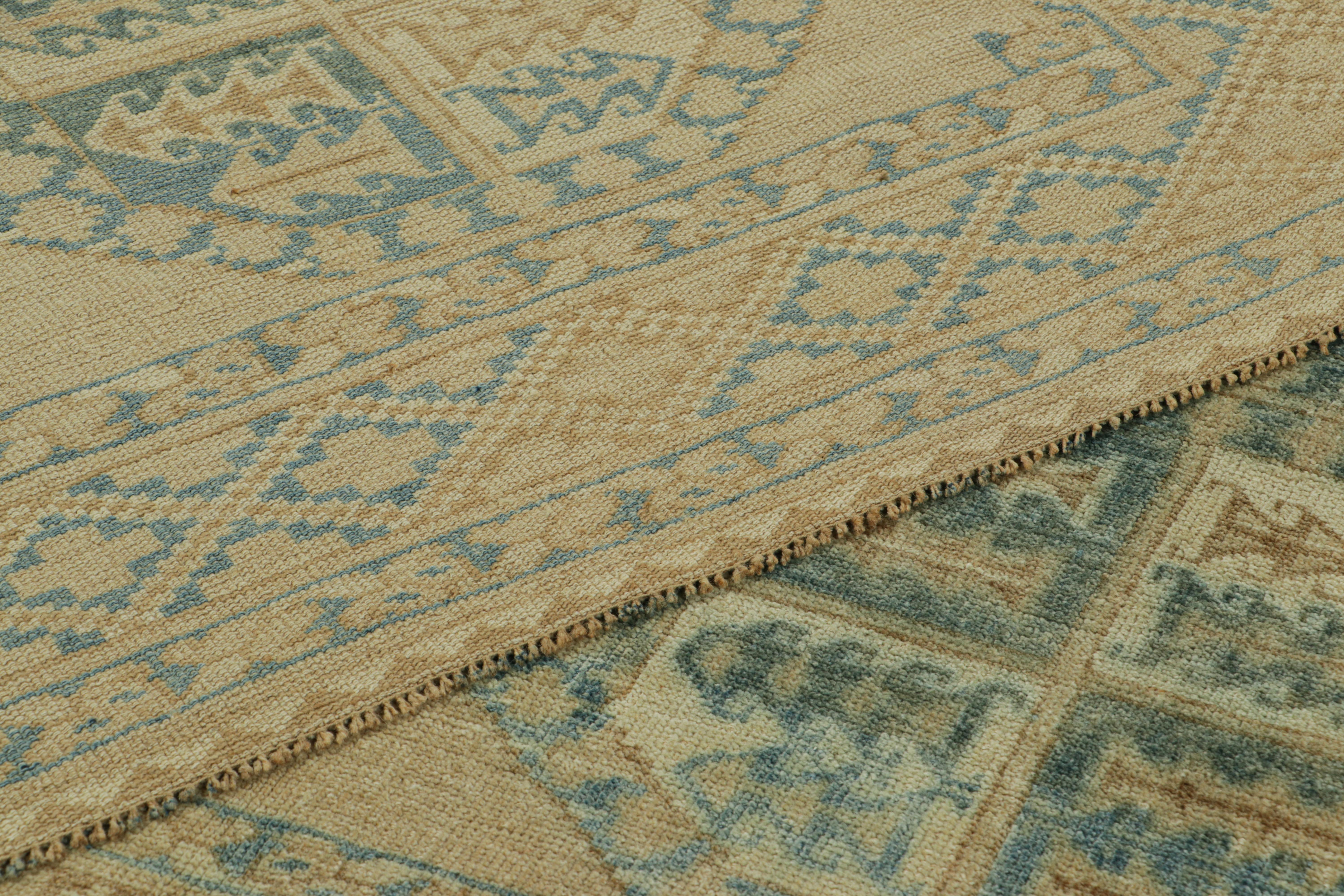 Alfombra vintage Ersari con motivos geométricos beige-marrón y verde azulado, de Rug & Kilim Lana en venta
