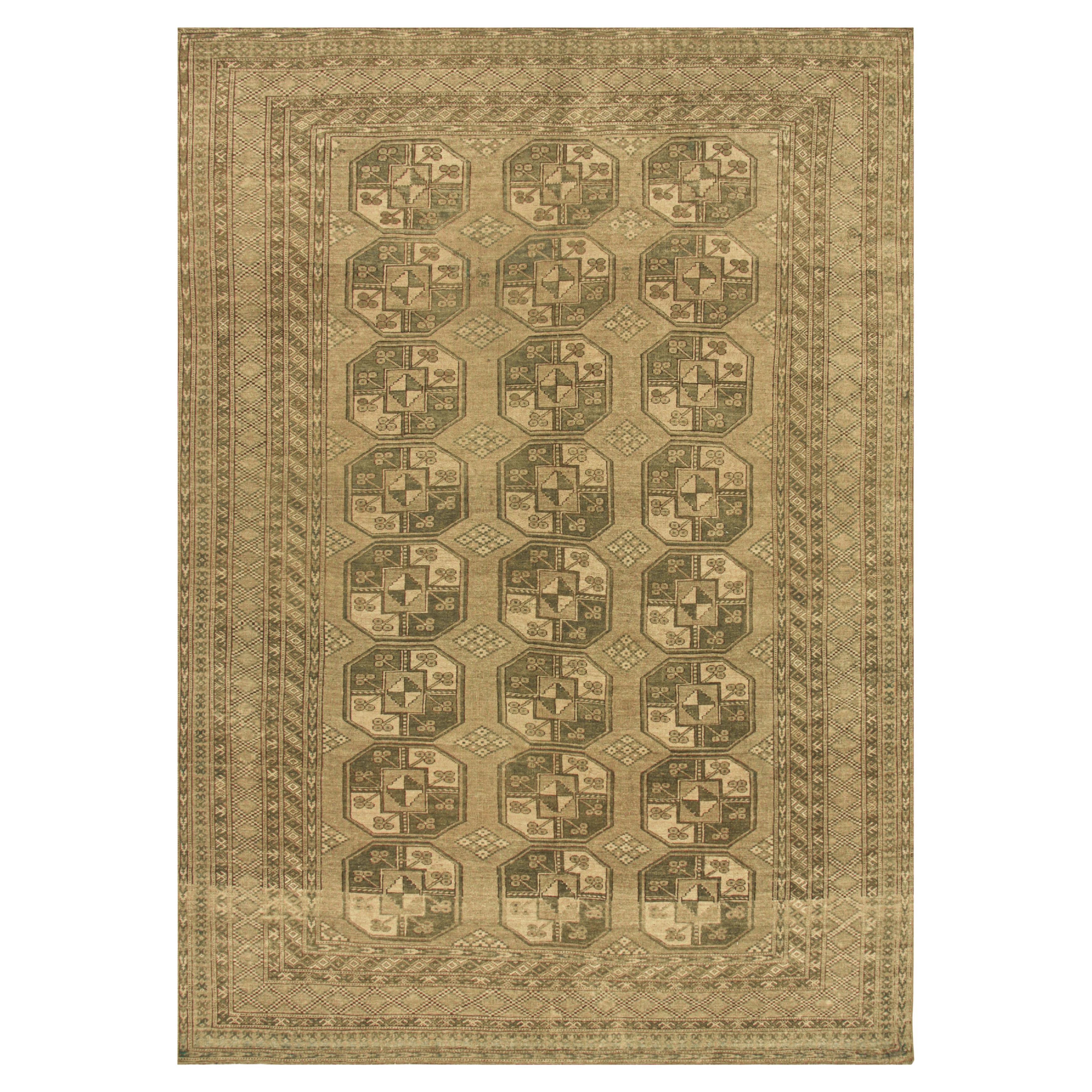 Alfombra vintage Ersari en beige-marrón con medallones geométricos, de Rug & Kilim en venta