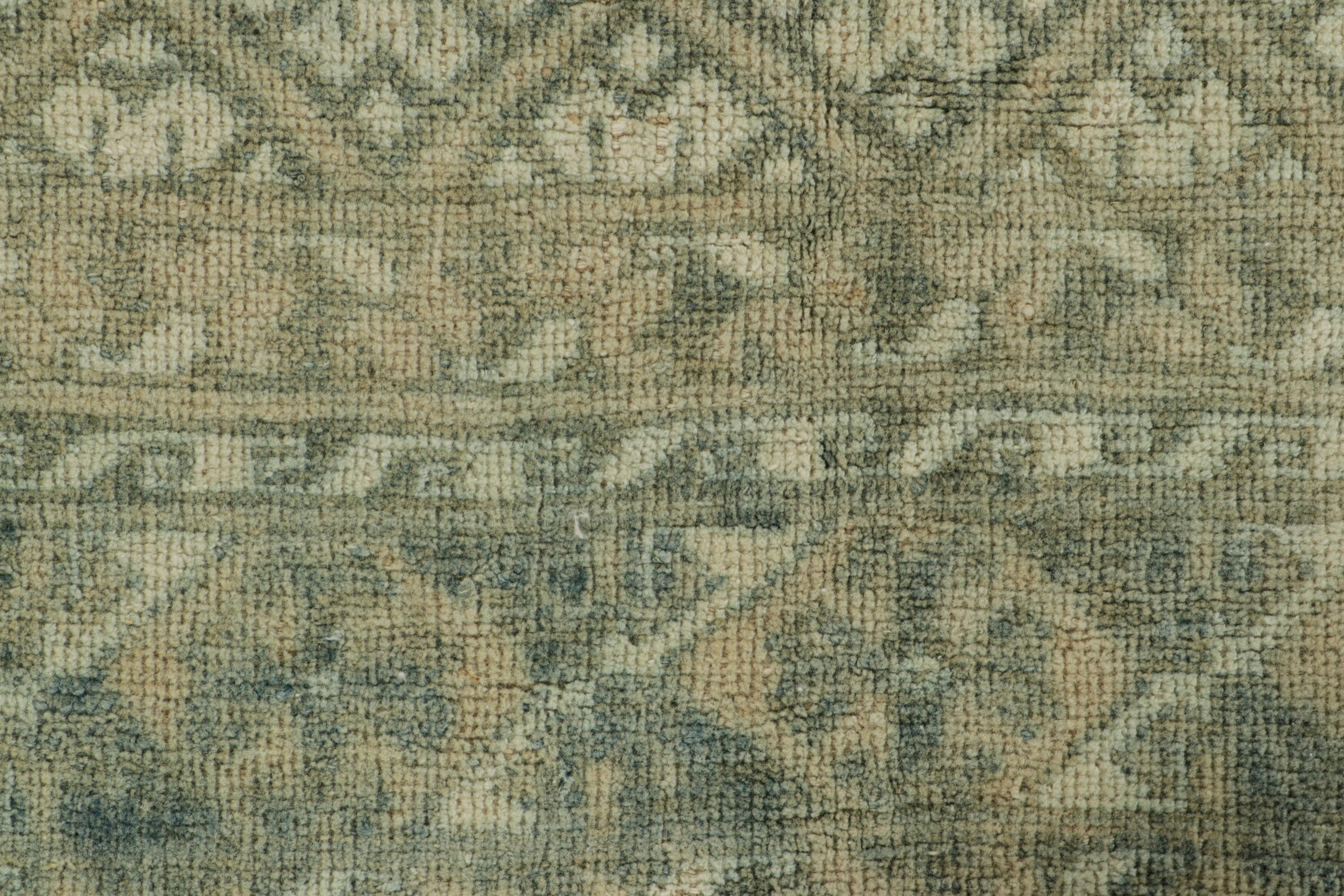Alfombra vintage Ersari beige con medallones geométricos verde azulado, de Rug & Kilim Turco en venta
