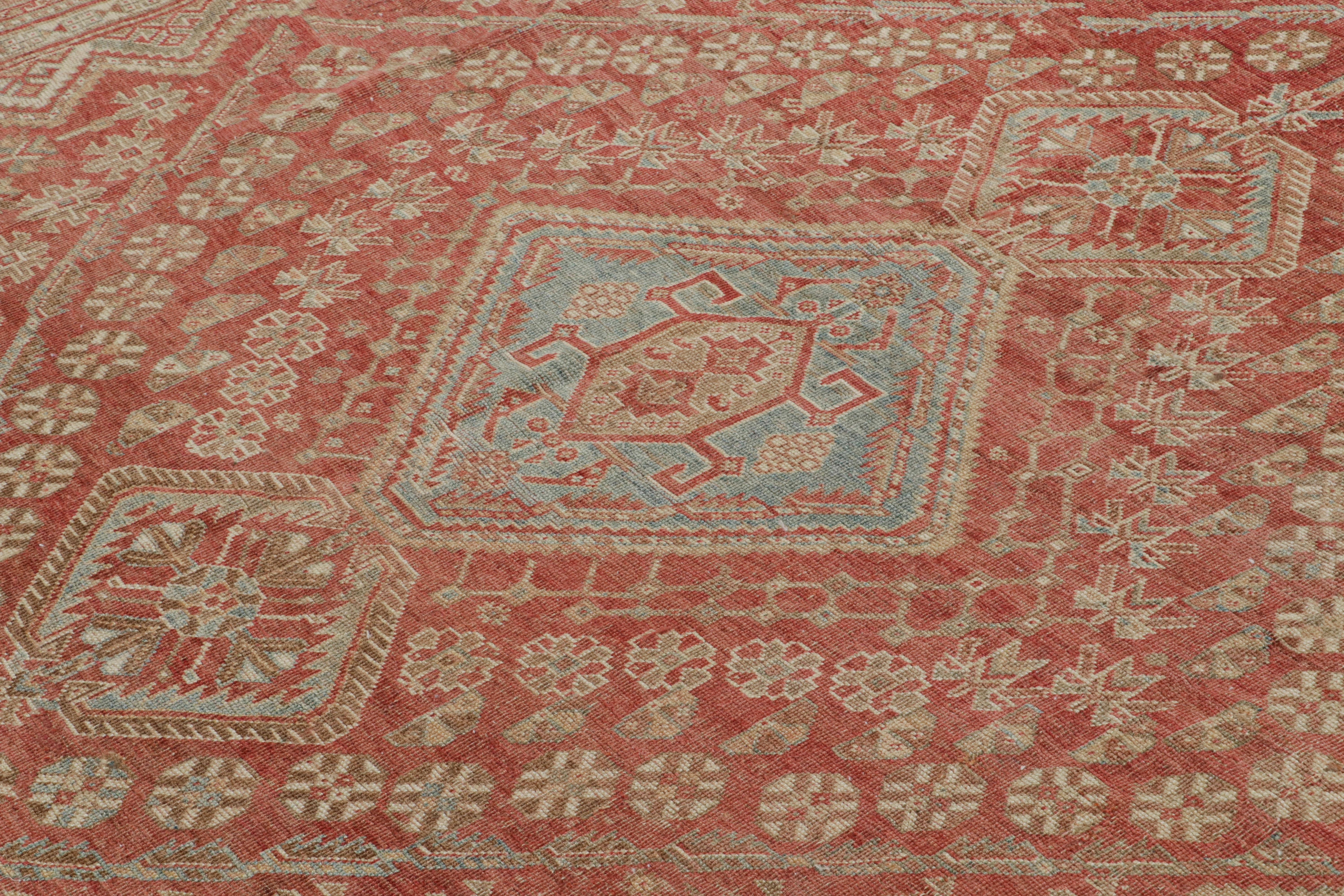 Noué à la main en laine et originaire de Turquie vers 1950-1960, ce tapis vintage 6x9 Ersari provient de la même provenance, une sous-tribu du peuple turkmène, souvent connue pour ses motifs de tapis tribaux plus distincts. 

Sur le Design : 

Les