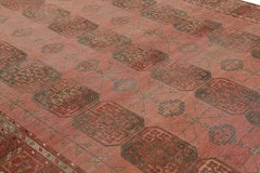 Tapis Ersari rouge avec médaillons géométriques, de Rug & Kilim