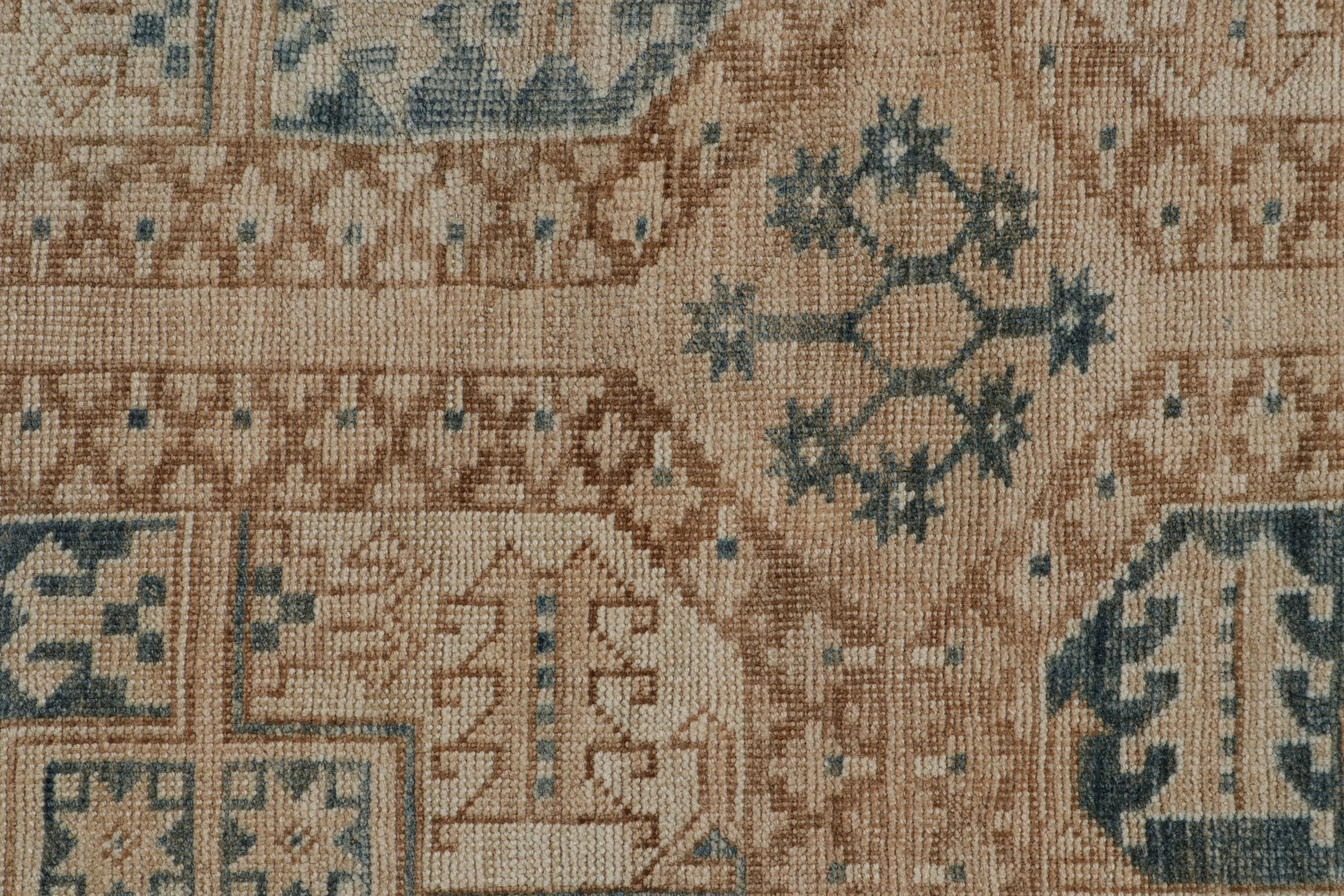 Vintage Ersari-Teppich mit beige-braunem, blauem geometrischem Medaillon von Rug & Kilim im Zustand „Gut“ im Angebot in Long Island City, NY