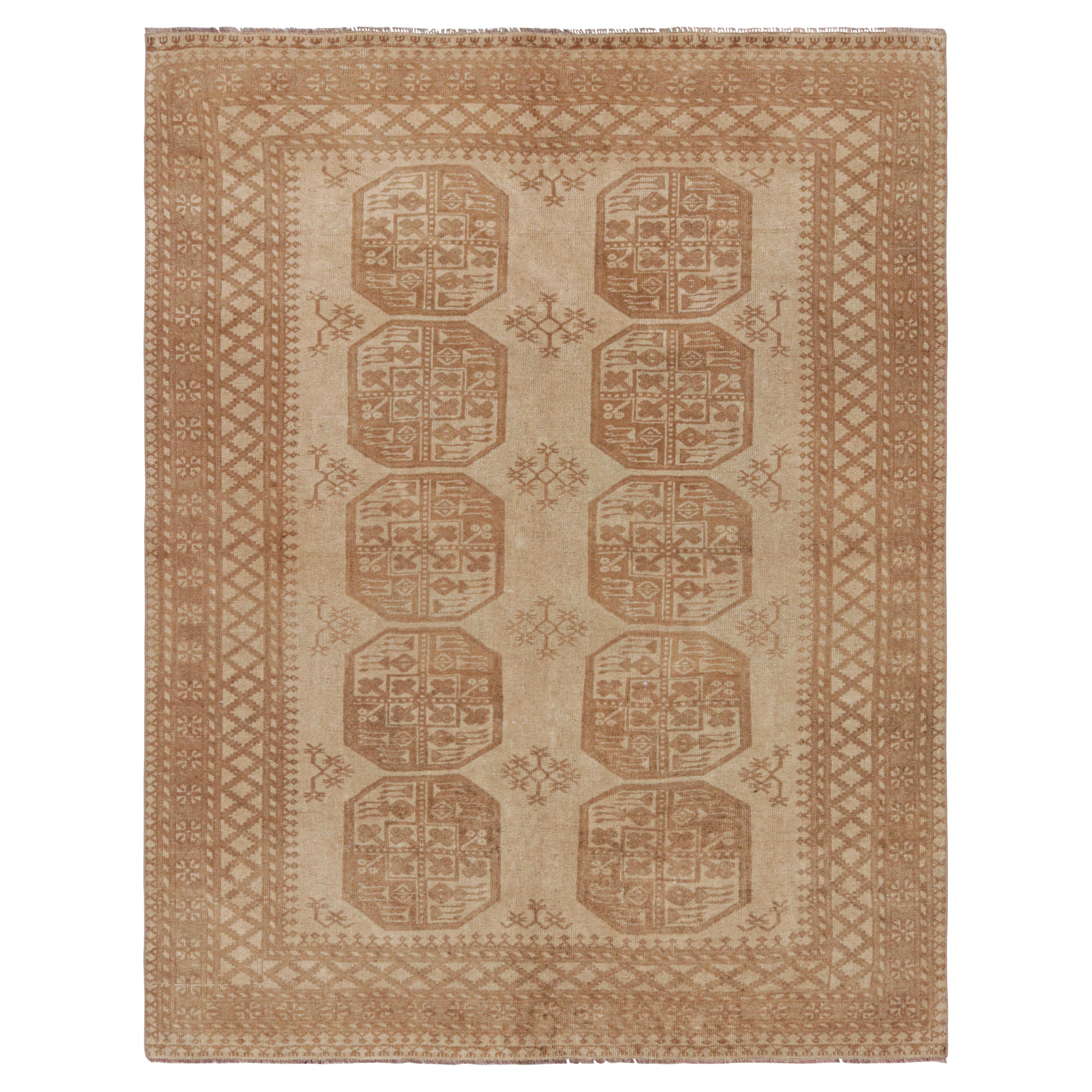 Alfombra vintage Ersari con medallones geométricos beige-marrón, de Rug & Kilim