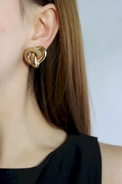 Boucles d'oreilles vintage Erwin Pearl en or avec texture en forme de coeur