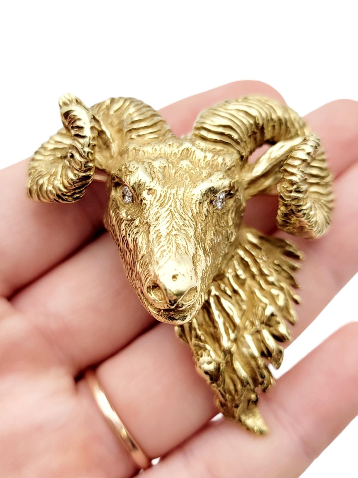 Vintage Erwin Pearl Ram's Head Brooch Pendant with Diamond Eyes in 18 Karat Gold In Good Condition For Sale In Scottsdale, AZ