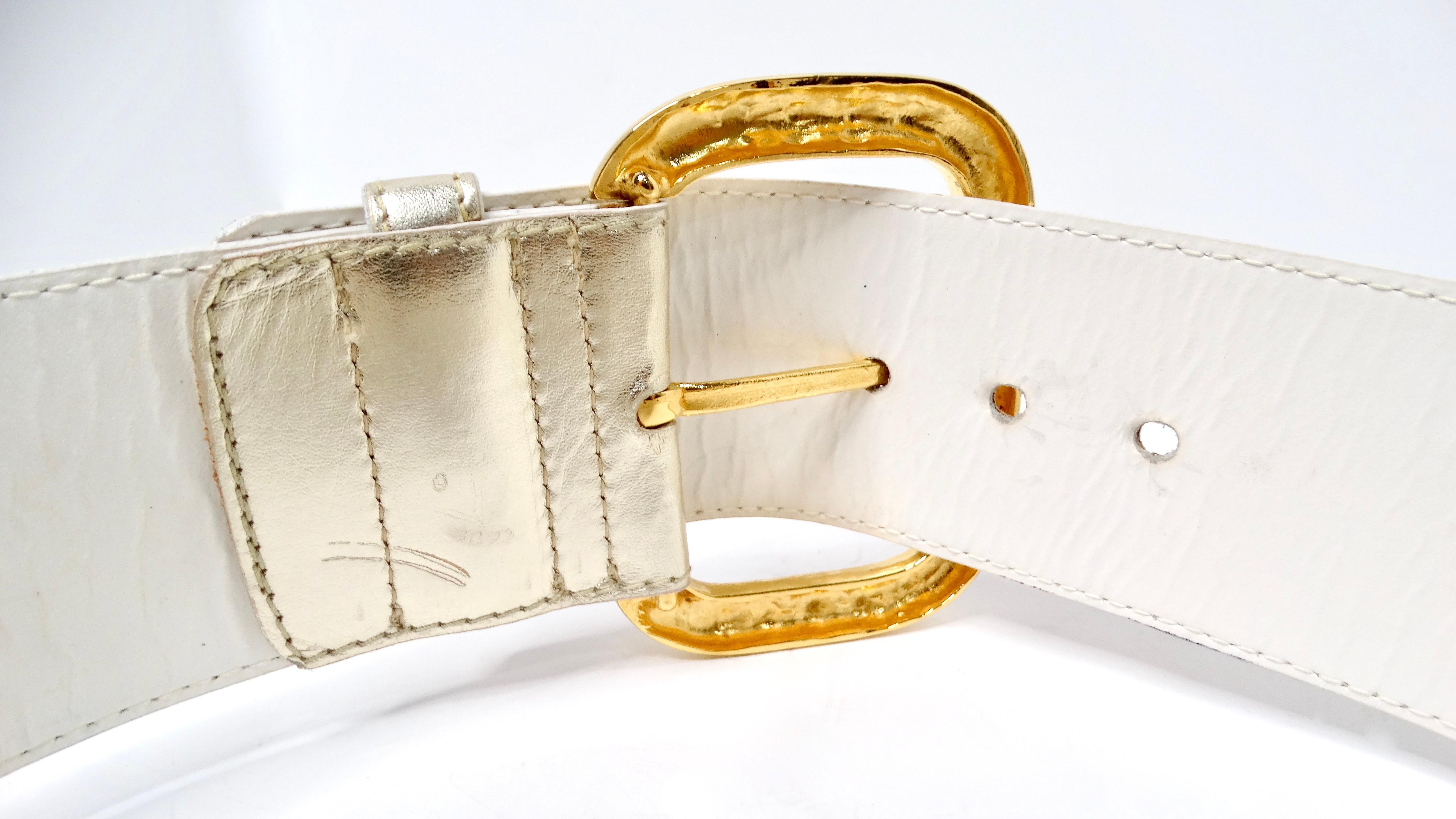 Ceinture vintage Escada Champagne métallique or avec breloque étoile en cuir Pour femmes en vente