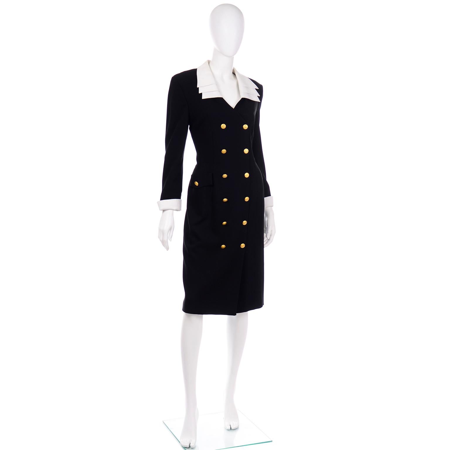 Vintage Escada Day Dress W Gold Monogram Buttons & Removable Collar & Cuffs In Excellent Condition In Portland, OR