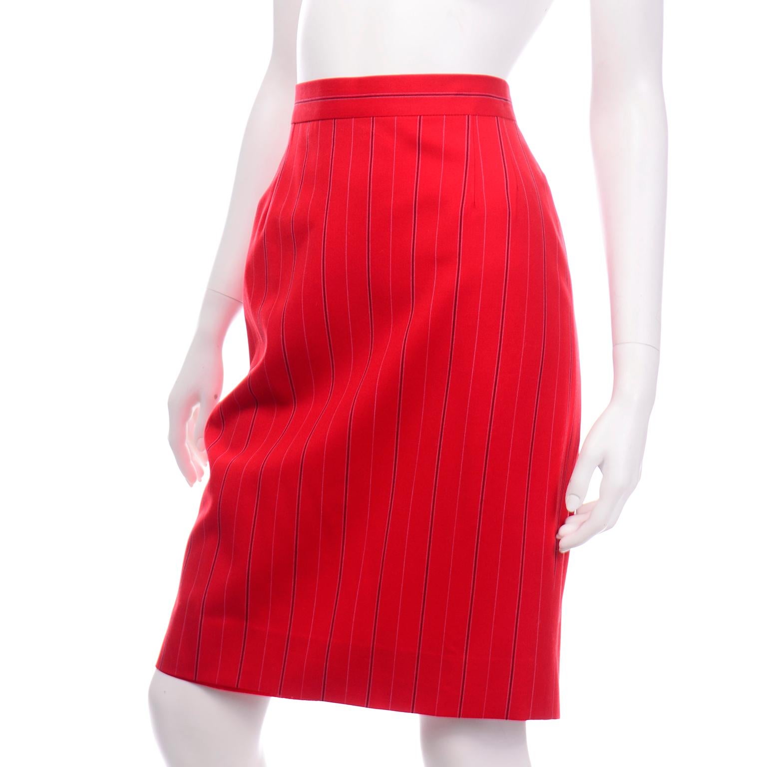 Donna Gonna a tubino vintage di Margaretha Ley Escada, rosso gessato