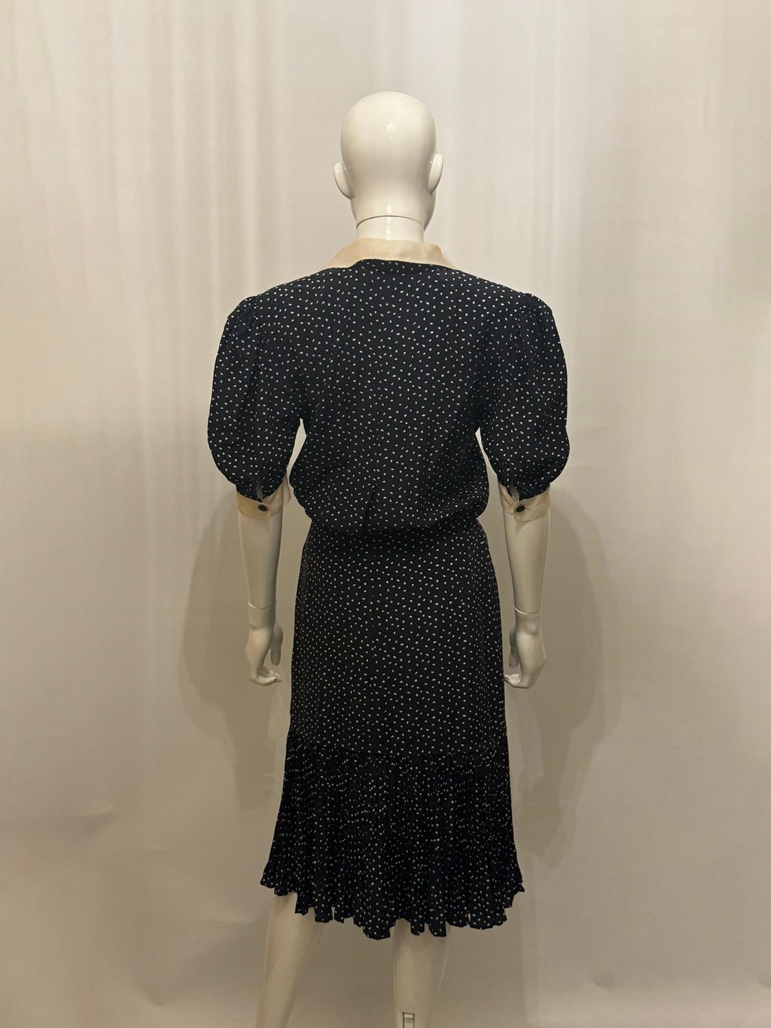 Vintage Escada - Robe en soie à pois Pour femmes en vente