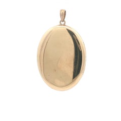 Vintage Esemco 10k Yellow Gold Etched Work Oval Shape Locket Pendant