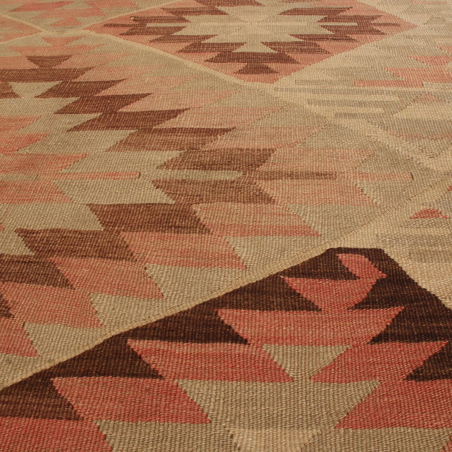 Vintage Esme Beige Brown and Salmon Pink Wool Kilim Rug by Rug & Kilim In Good Condition For Sale In Long Island City, NY
