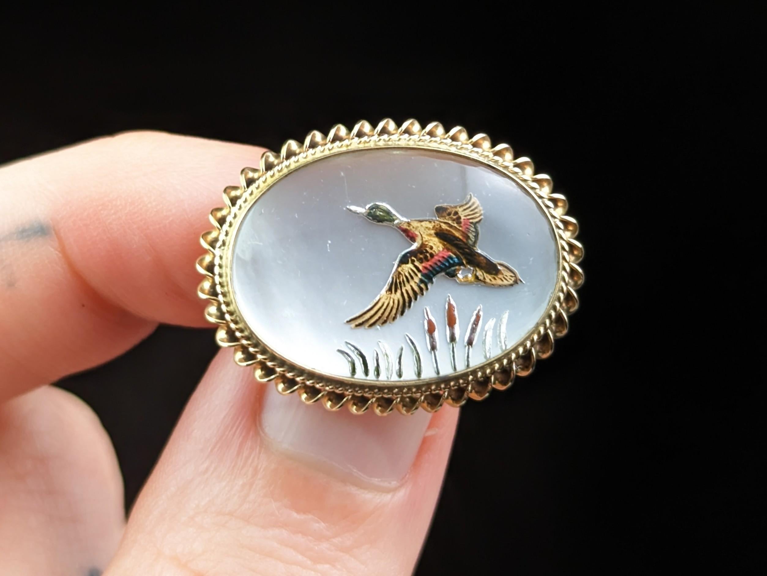 Always a hit are animal themed jewels like this fine vintage 9ct gold and Essex crystal flying duck brooch.

Animals have been used in jewellery for centuries with various meaning and symbolism, along with pet portraits and more.

This is a very