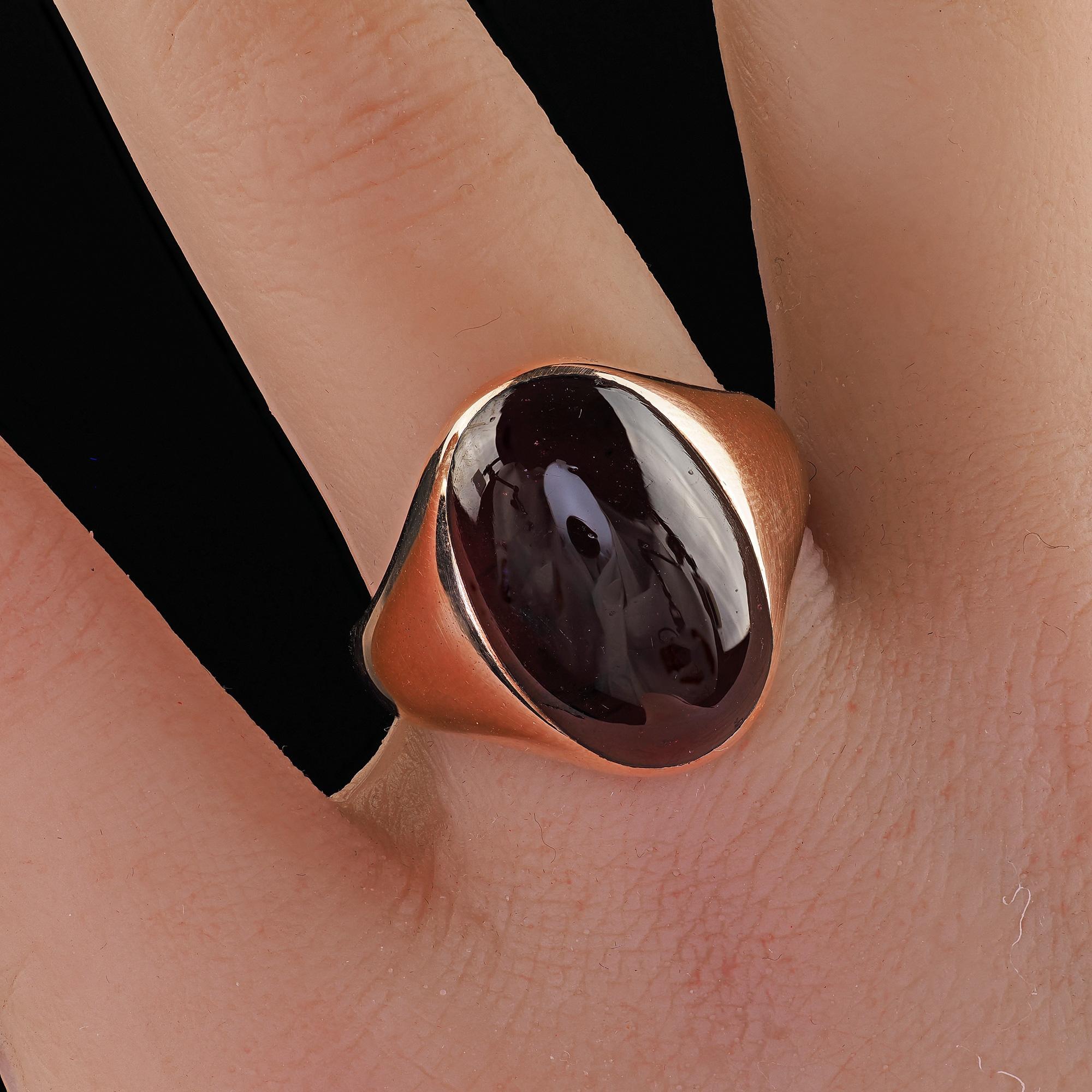 Anello da cocktail con granato cabochon in oro rosa 10 carati, Vintage By in vendita 4