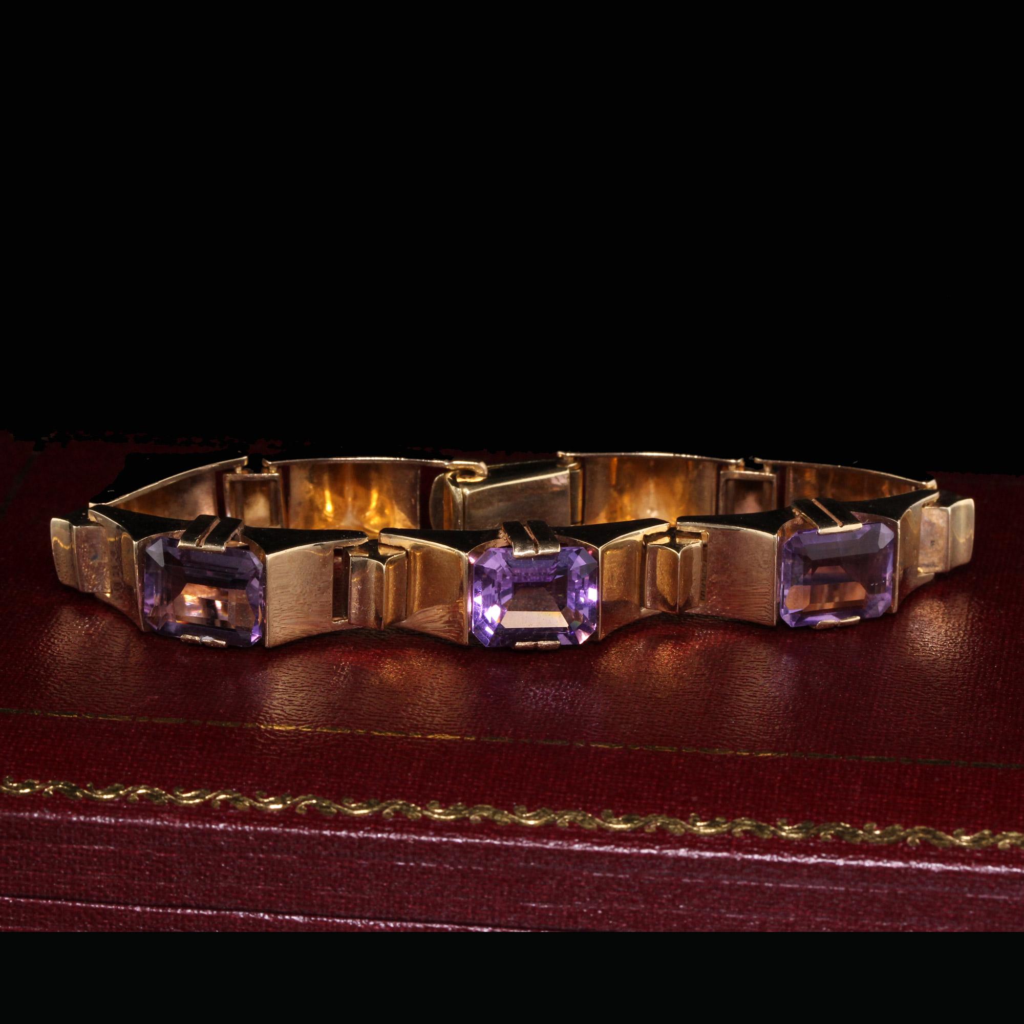 Armband aus 14 Karat Gelbgold mit Amethyst im Nachlassstil (Smaragdschliff) im Angebot