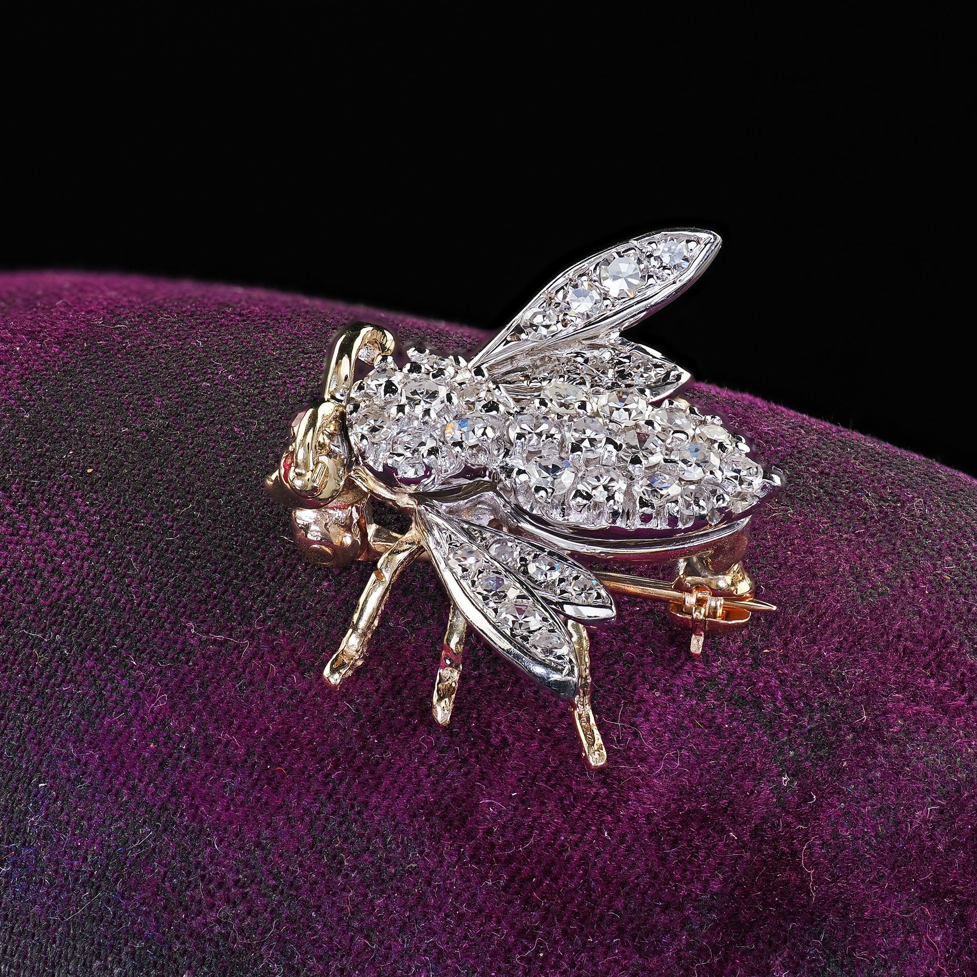 Broche de abeja de oro de 14 quilates en dos tonos con un diamante en talla única en Bueno estado para la venta en Great Neck, NY