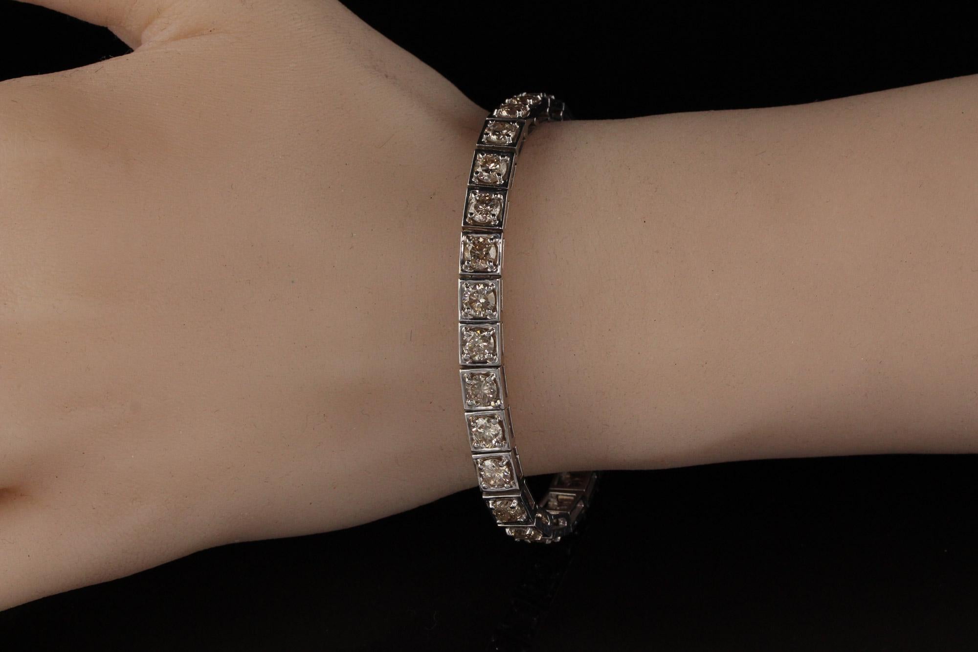 Vintage Estate 14 Karat White Gold Champagne Diamond Bracelet In Excellent Condition In Great Neck, NY