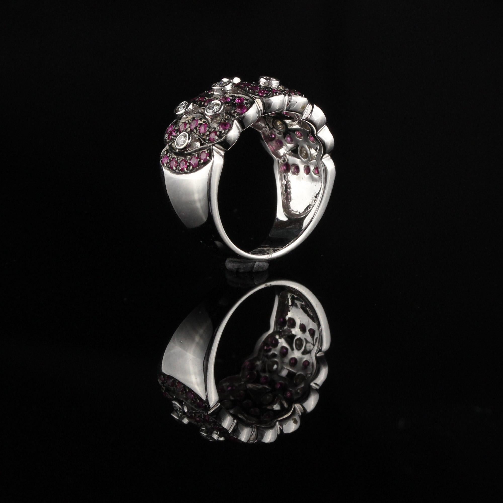 Women's or Men's Vintage Estate 14 Karat White Gold Diamond and Pink Sapphire Ring For Sale