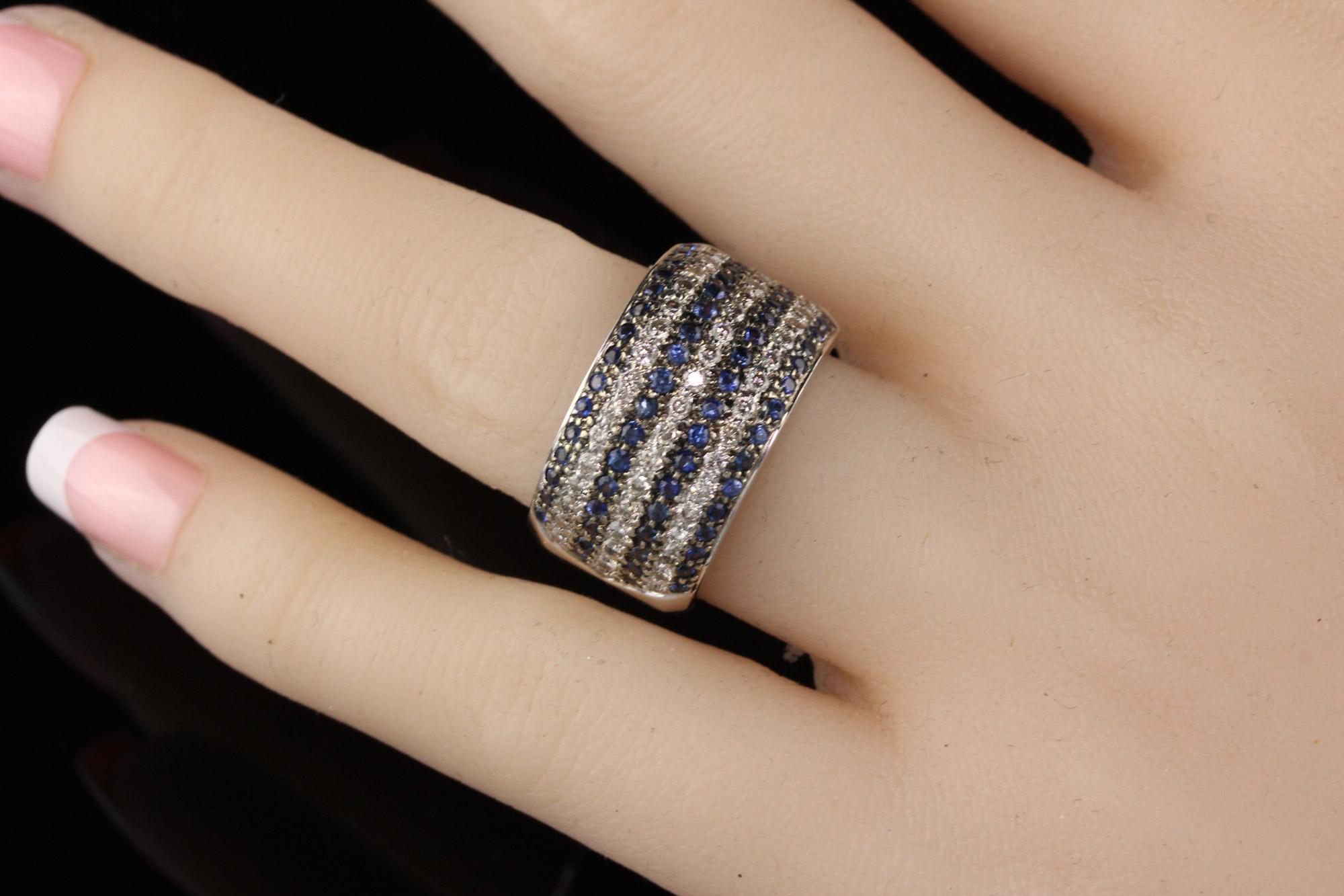 Vintage Estate 14 Karat White Gold, Diamond and Blue Sapphire Ring For Sale 1
