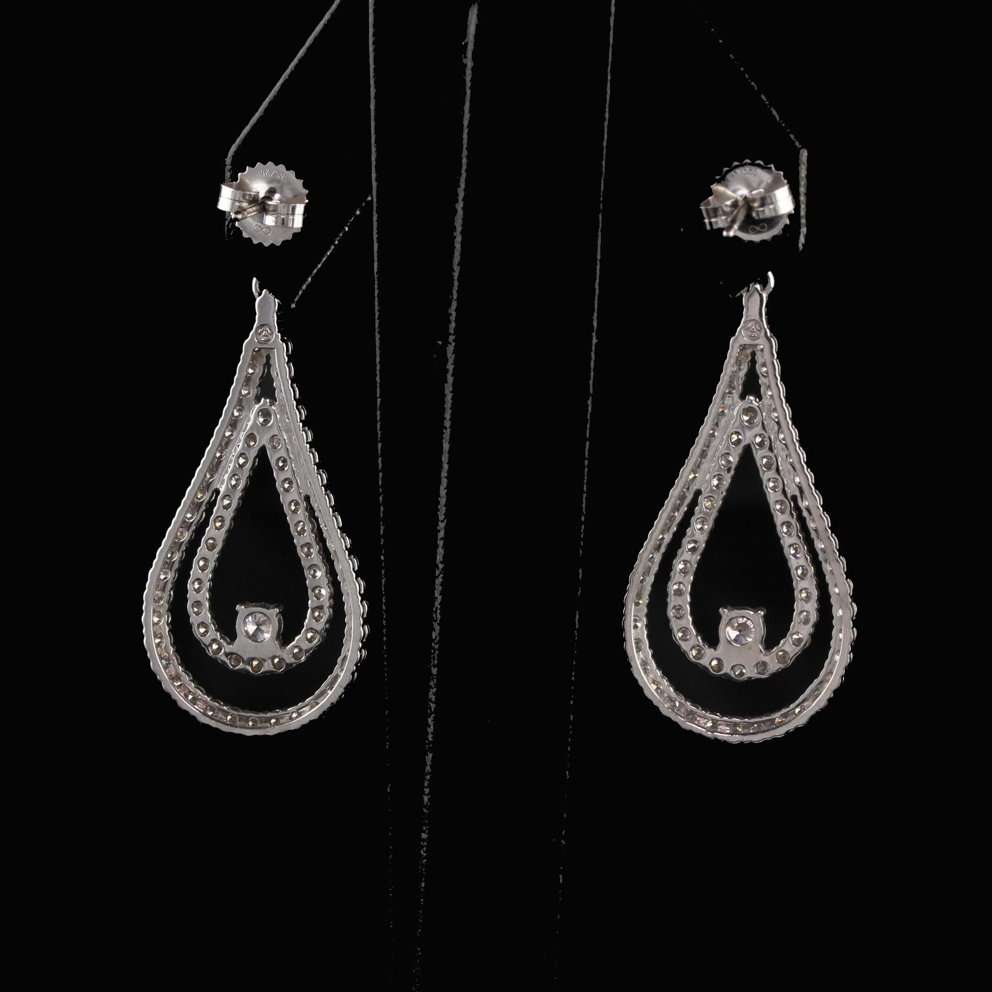 Boucles d'oreilles vintage de succession en or blanc 14 carats avec diamants Excellent état - En vente à Great Neck, NY