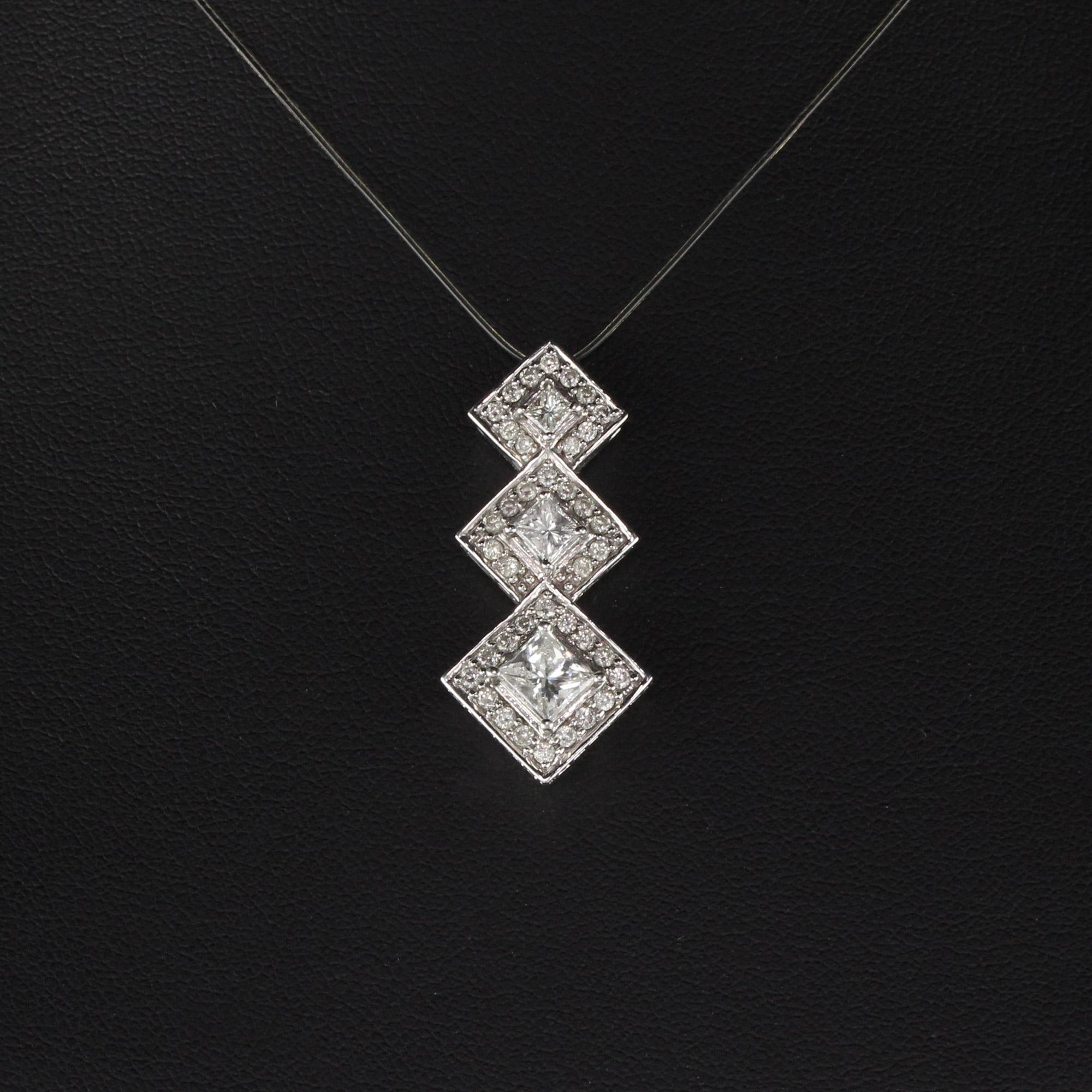 Taille princesse Pendentif vintage de succession en or blanc 14 carats avec diamants en vente