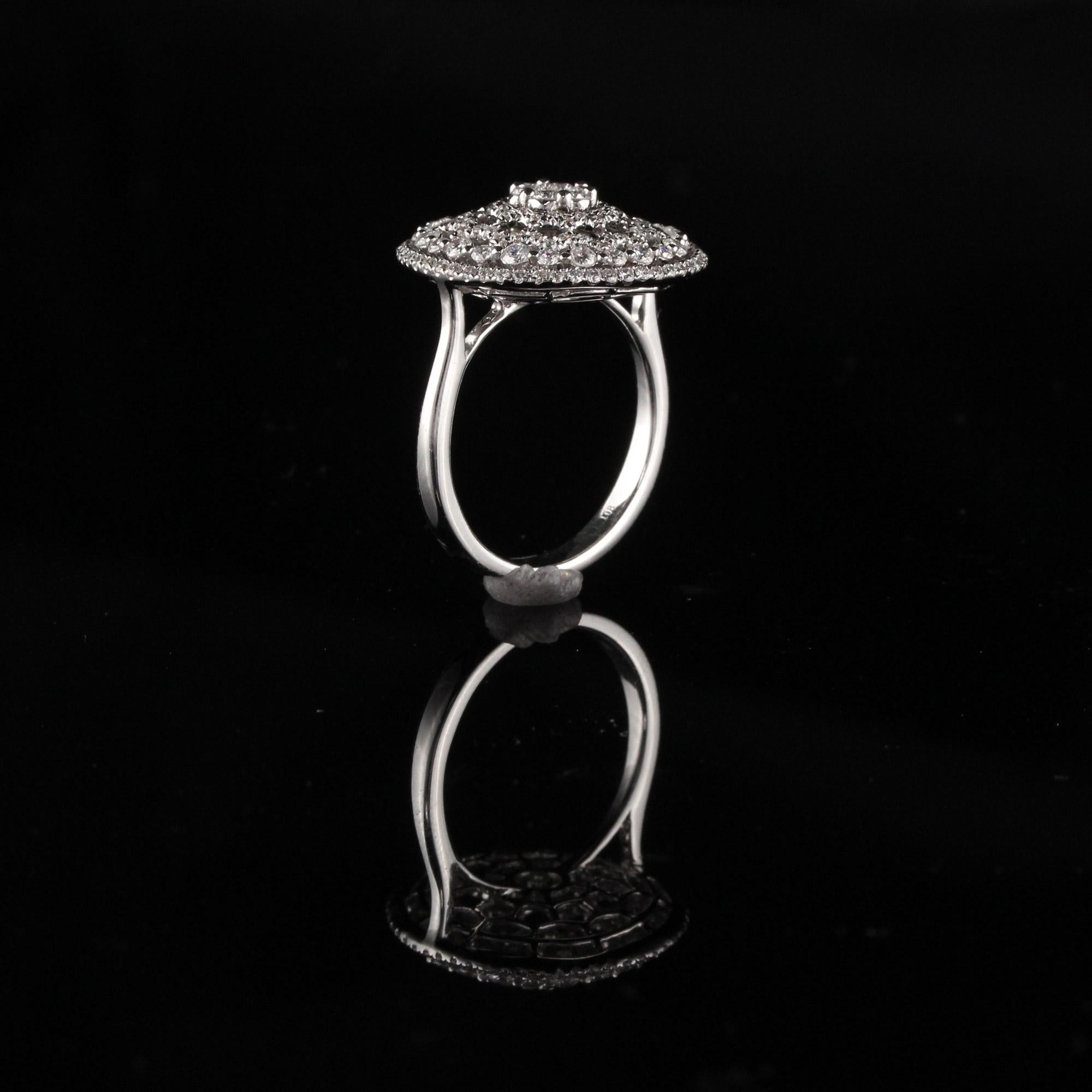 Vintage Estate 14 Karat White Gold Diamond Ring In Excellent Condition For Sale In Great Neck, NY