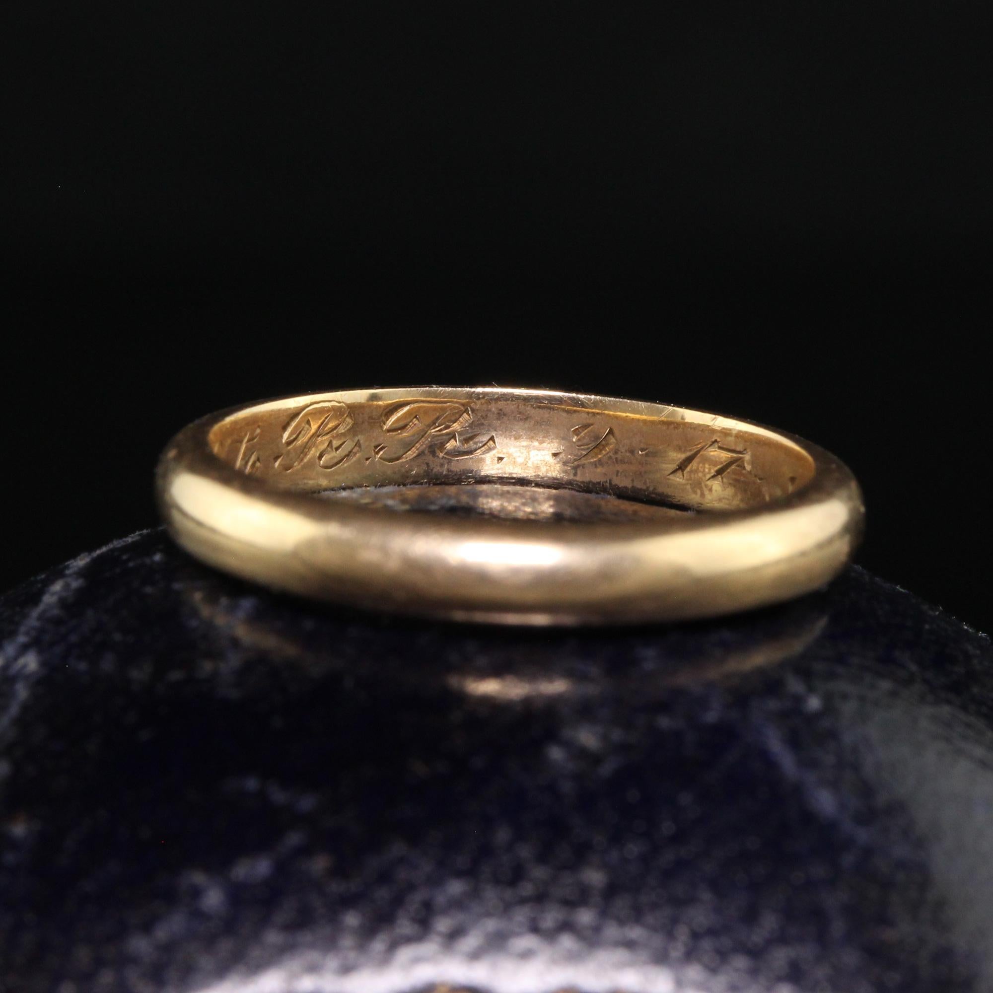 Vintage Estate 14K Yellow Gold Classic Wedding Band - Size 6 In Good Condition In Great Neck, NY
