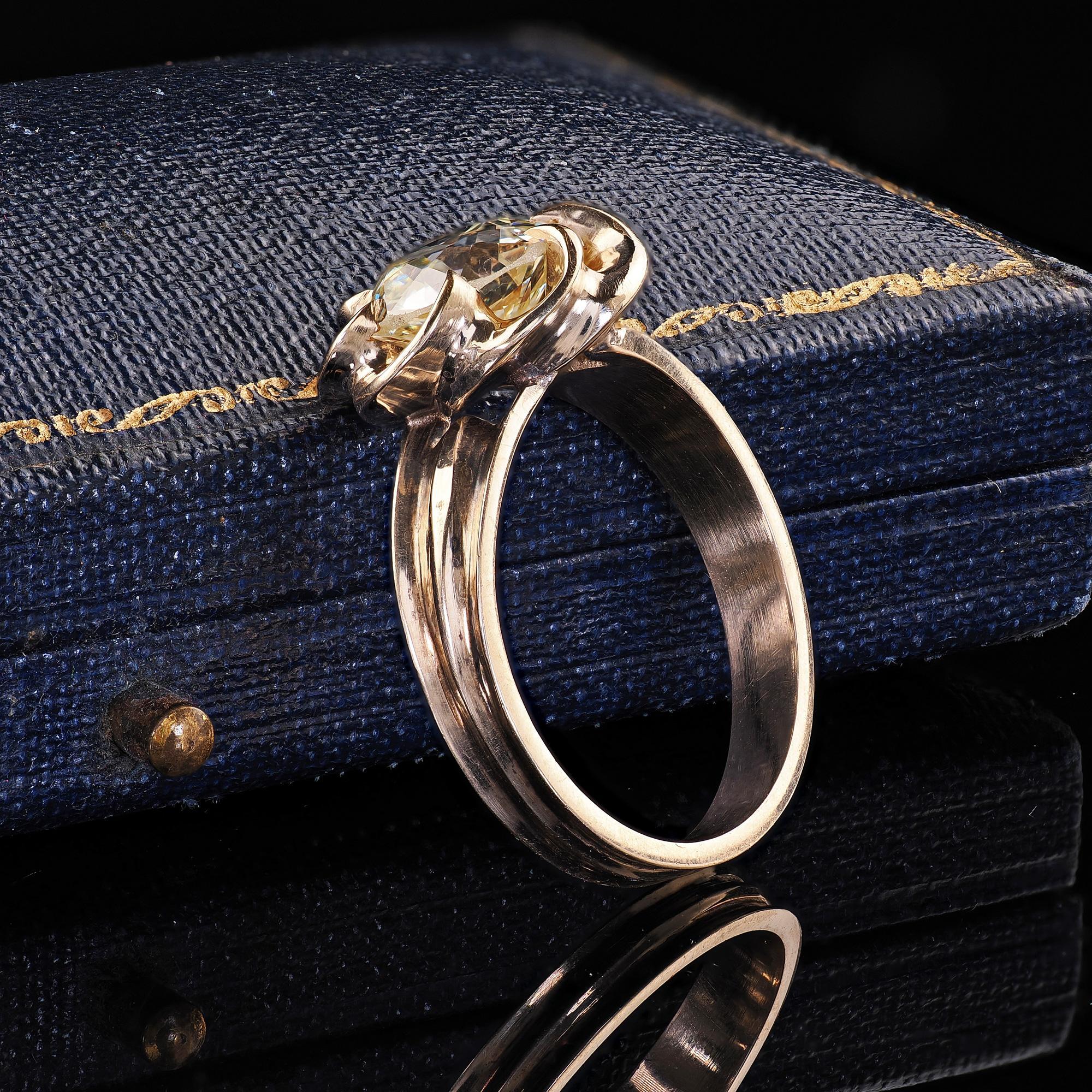 Contemporary Vintage Estate 14K Yellow Gold Old Euro Cut Diamond Floral Engagement Ring - GIA For Sale