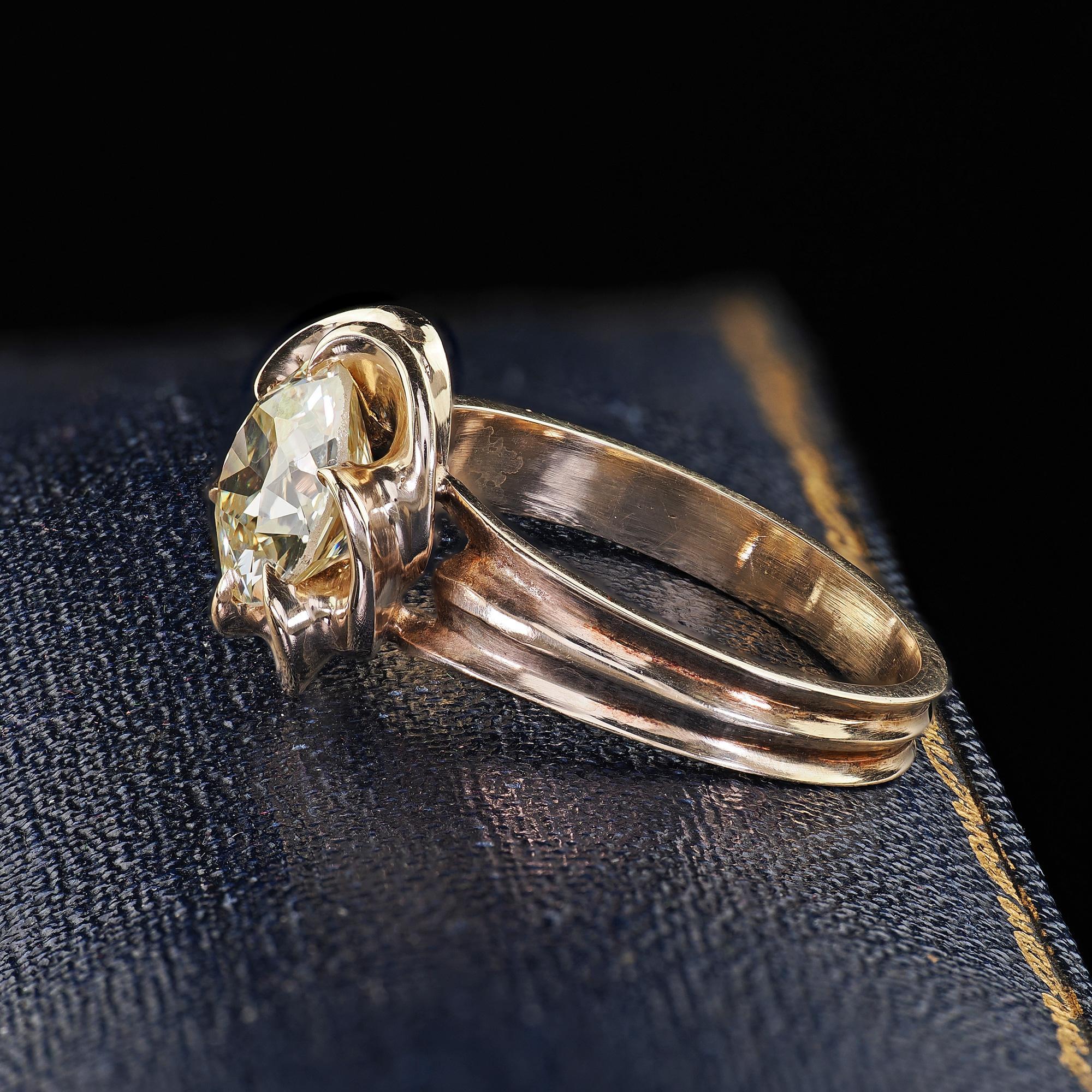 Vintage Estate 14K Yellow Gold Old Euro Cut Diamond Floral Engagement Ring - GIA In Good Condition For Sale In Great Neck, NY