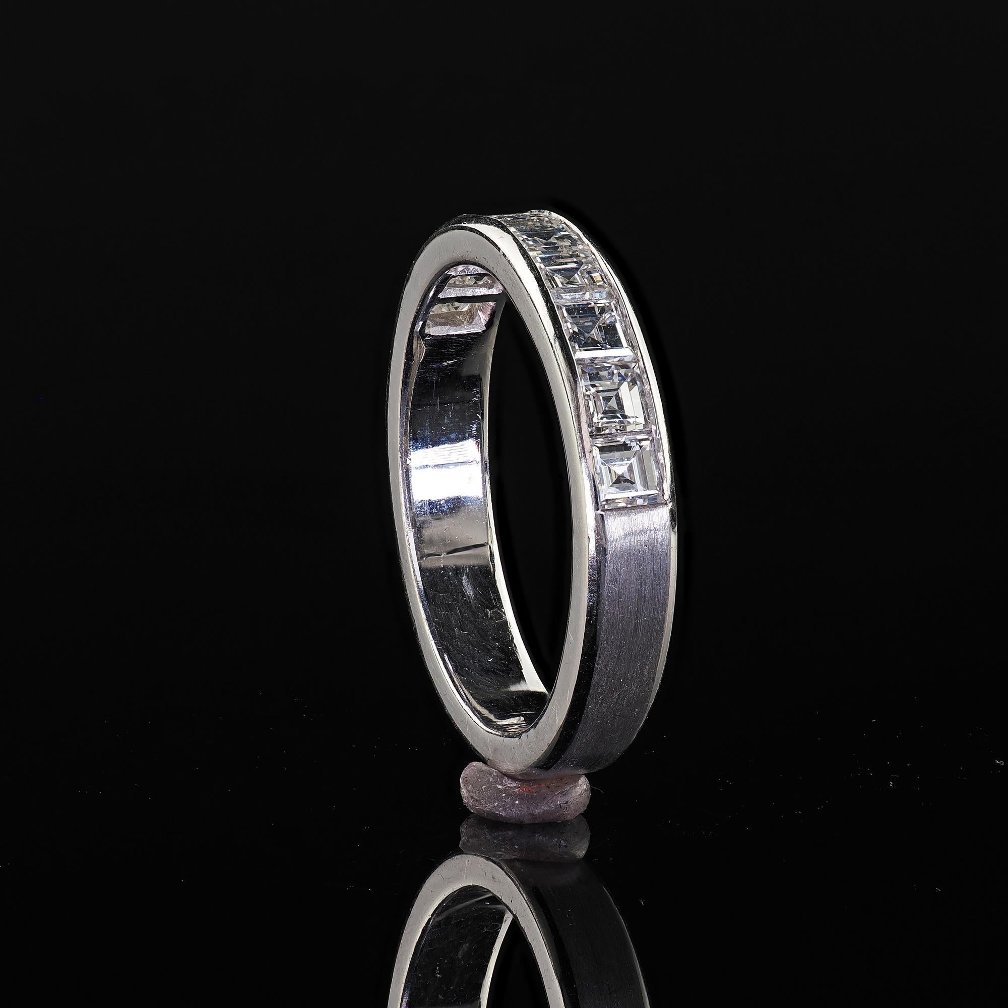 Vintage Estate 18K White Gold Carre Cut Diamond Half Wedding Band - Size 7 3/4 For Sale 4