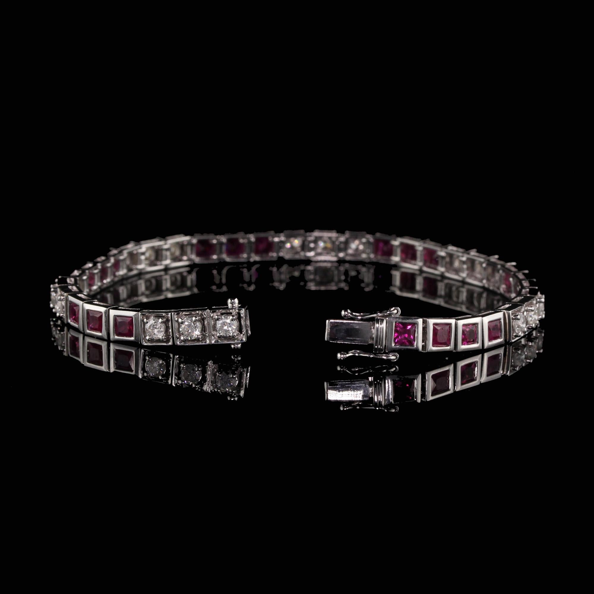Vintage Estate 18 Karat White Gold Diamond and Ruby Bracelet In Excellent Condition In Great Neck, NY