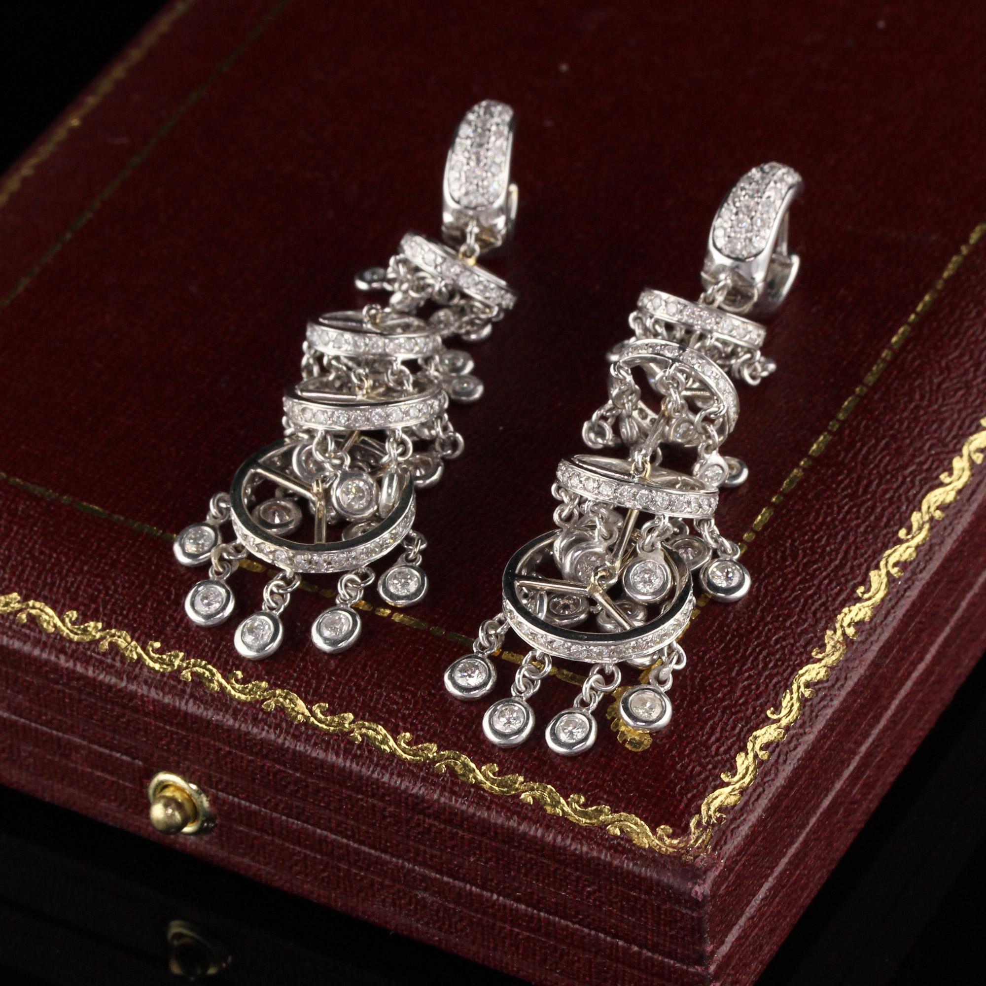 Modern Vintage Estate 18 Karat White Gold Diamond Chandelier Drop Earrings For Sale