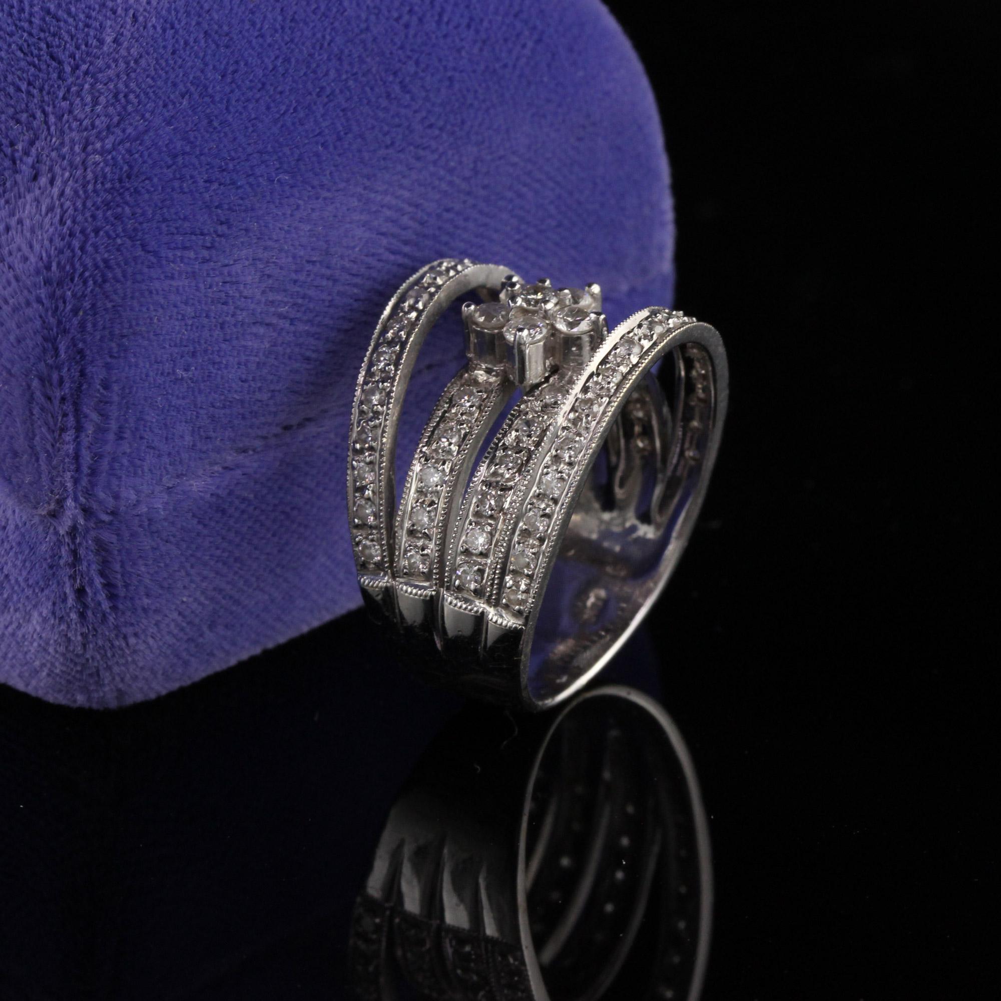 Anillo Vintage Estate de Oro Blanco de 18 Kilates y Diamantes Moderno en venta