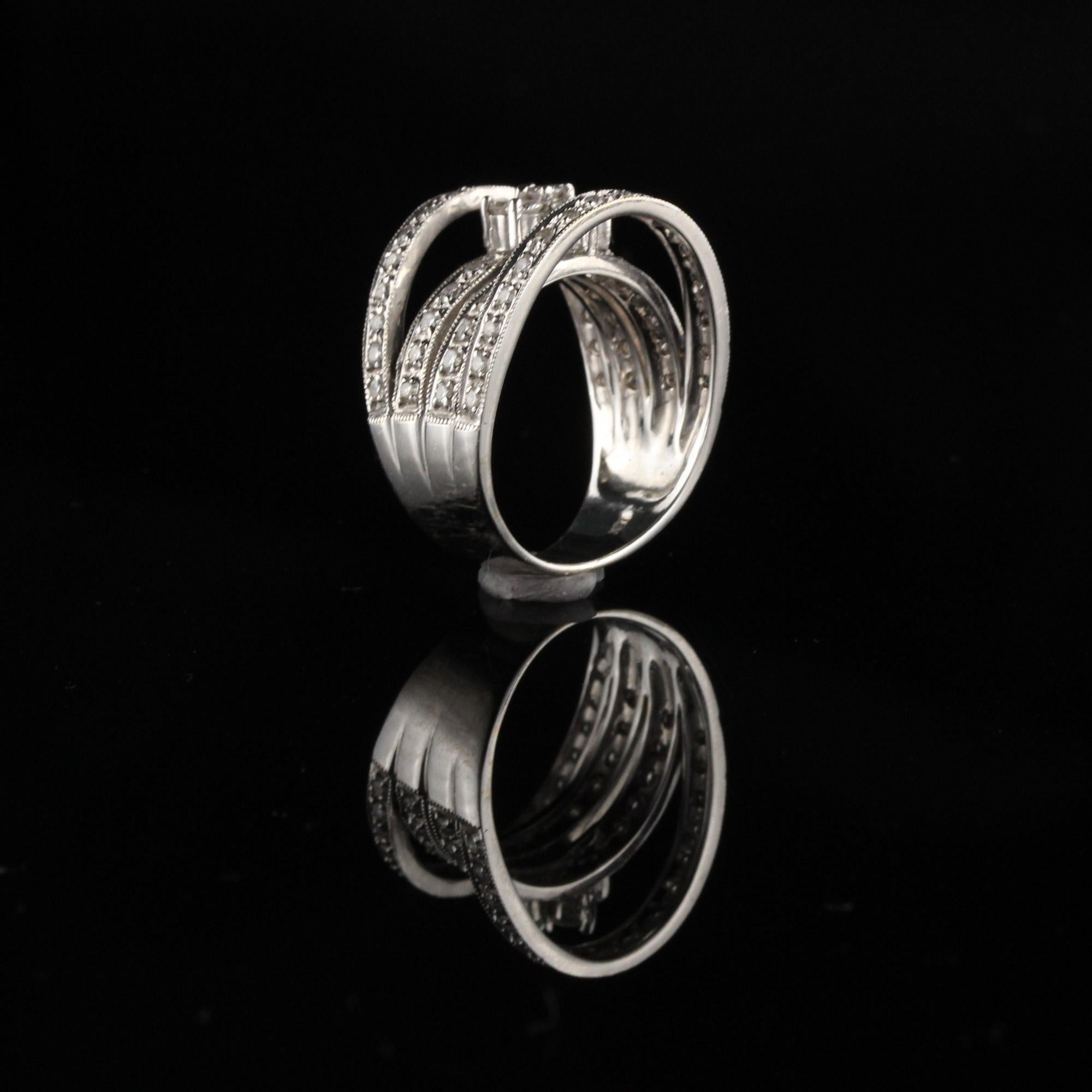 Anillo Vintage Estate de Oro Blanco de 18 Kilates y Diamantes en Bueno estado para la venta en Great Neck, NY
